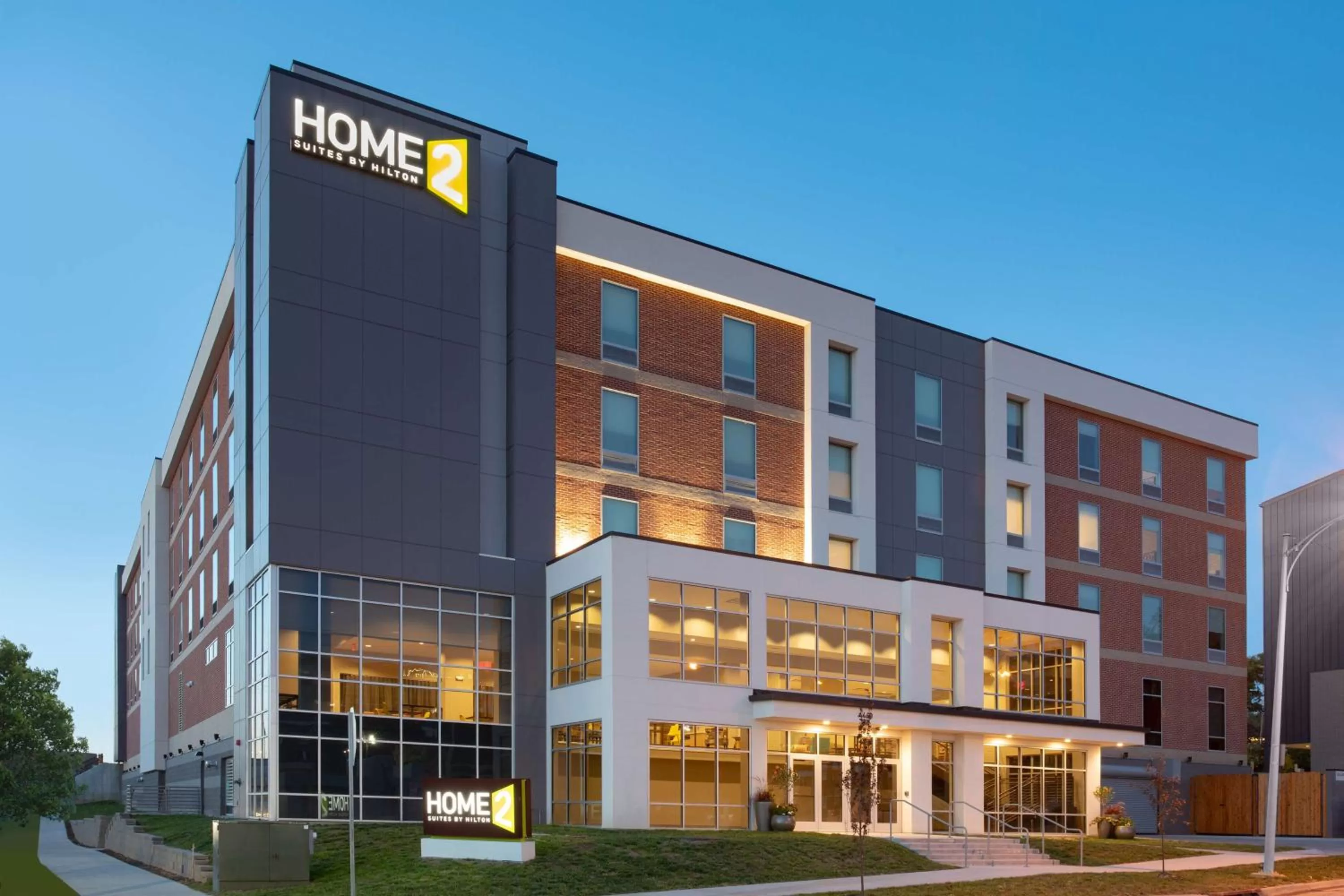 Property building in Home2 Suites By Hilton Omaha Un Medical Ctr Area