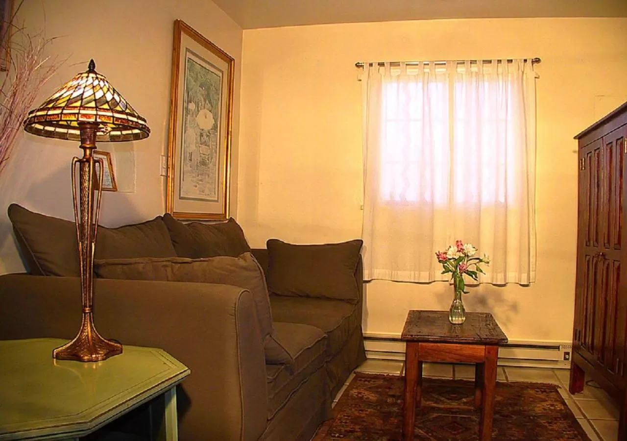 Living room in Casas de Suenos Old Town Historic Inn, an Ascend Collection Hotel