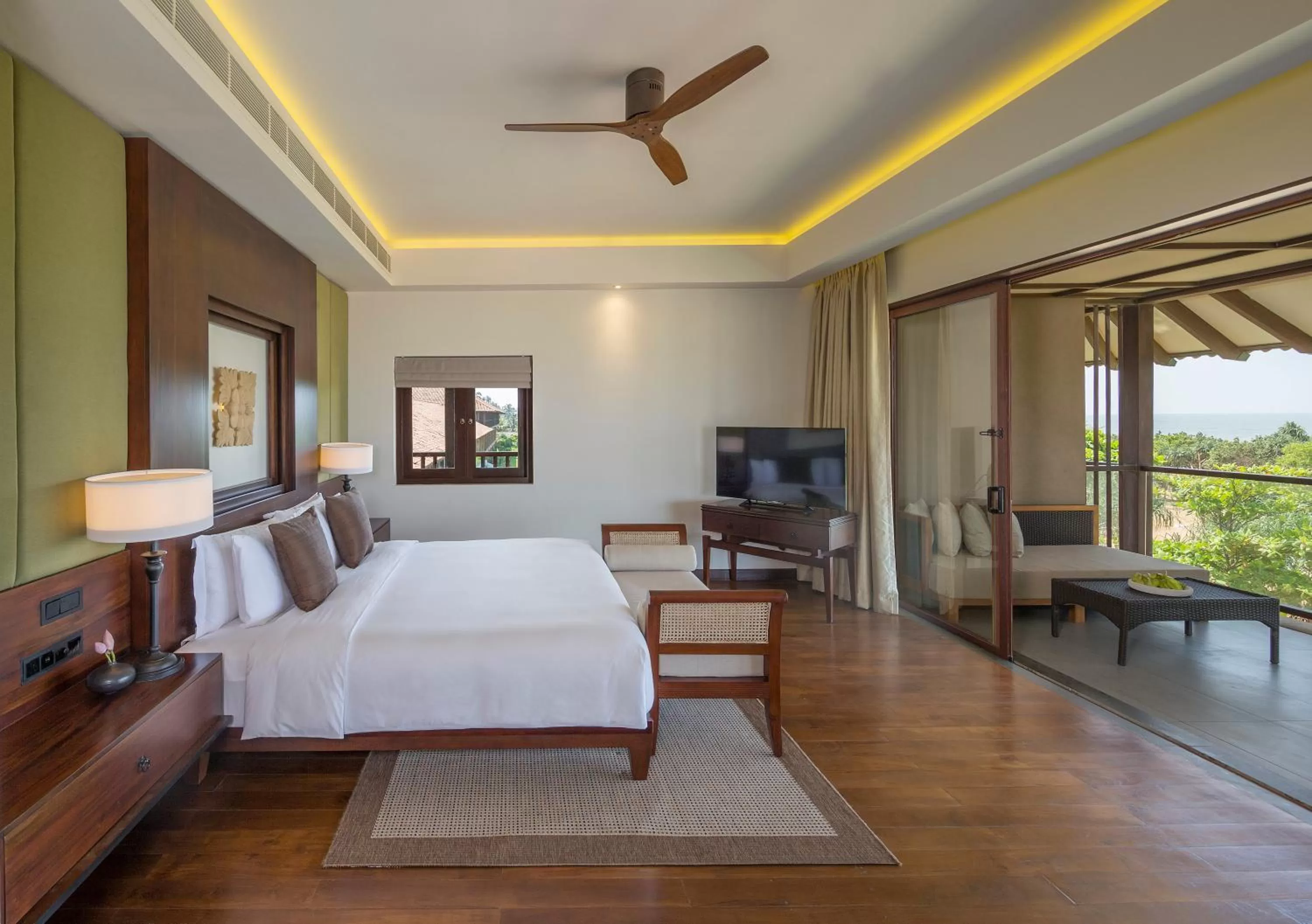 Balcony/Terrace, Bed in Anantara Kalutara Resort