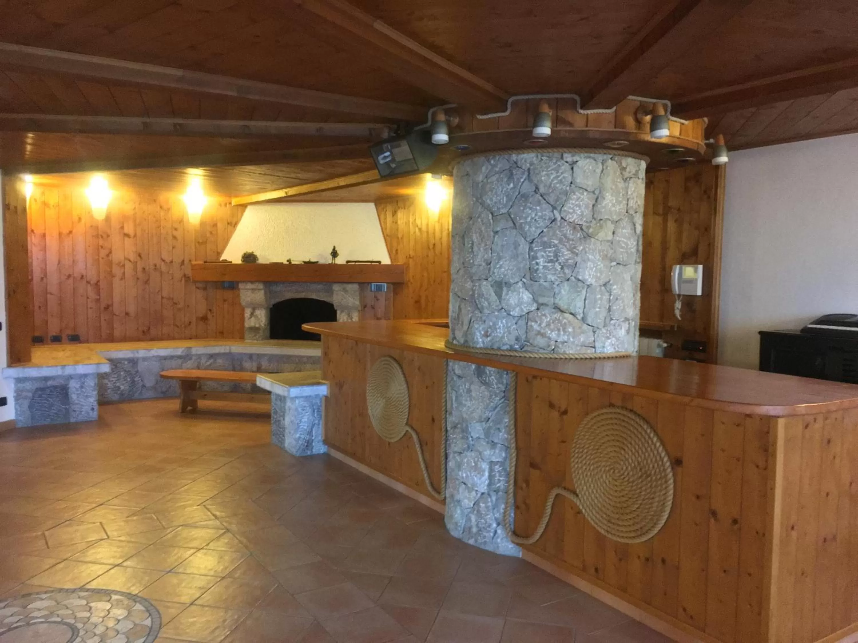 Communal lounge/ TV room in Resort Ninfea San Pellegrino Terme