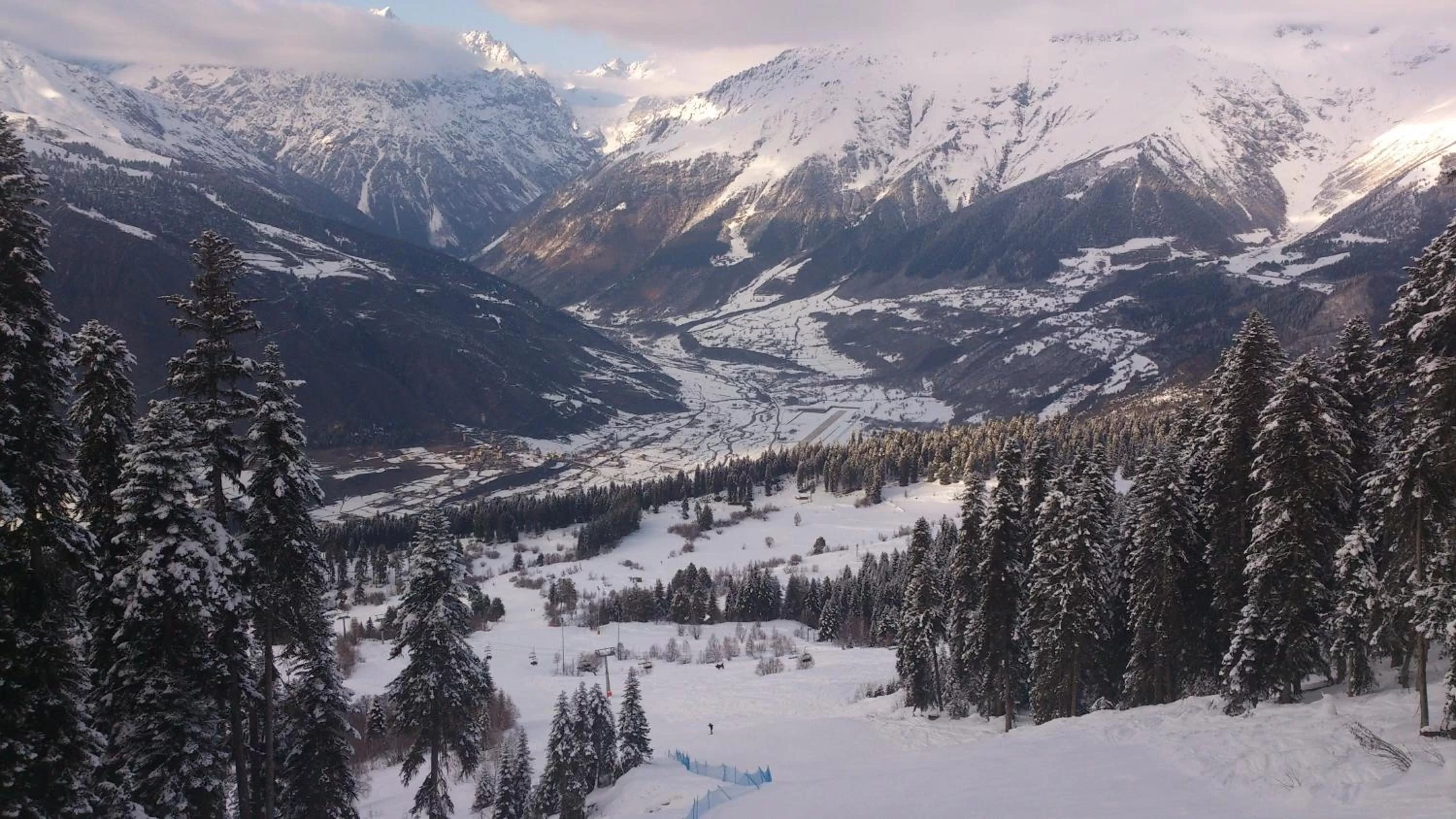 Skiing in Hotel Svanseti