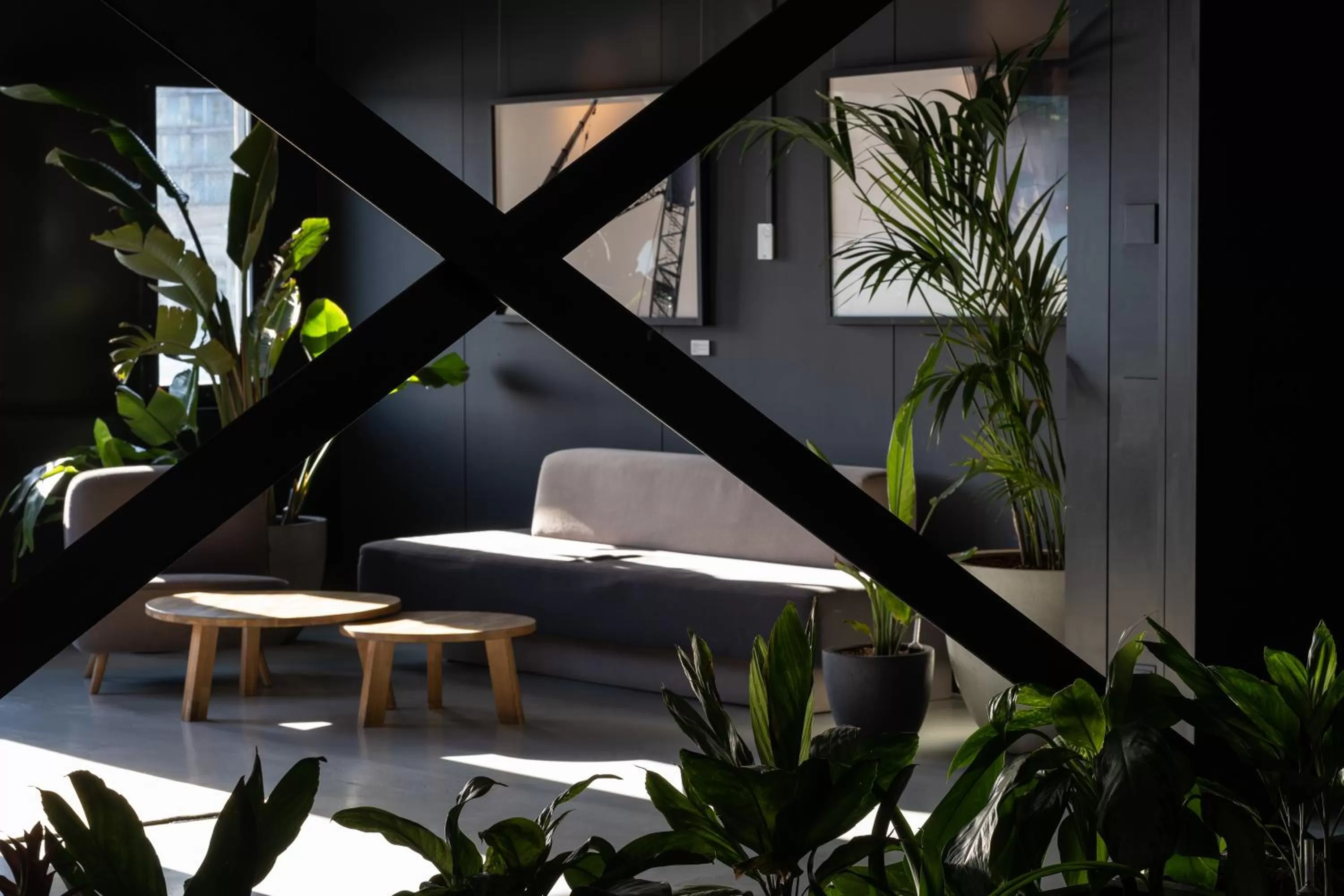 Restaurant/places to eat in Good Hotel London