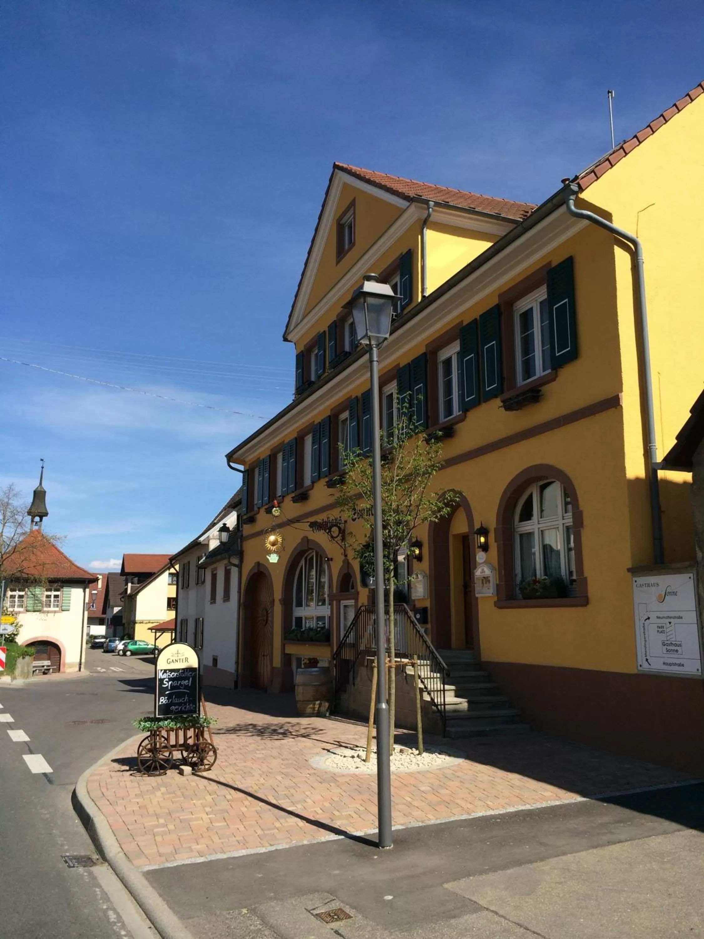 Property building in Weinhotel / Gasthaus zur Sonne