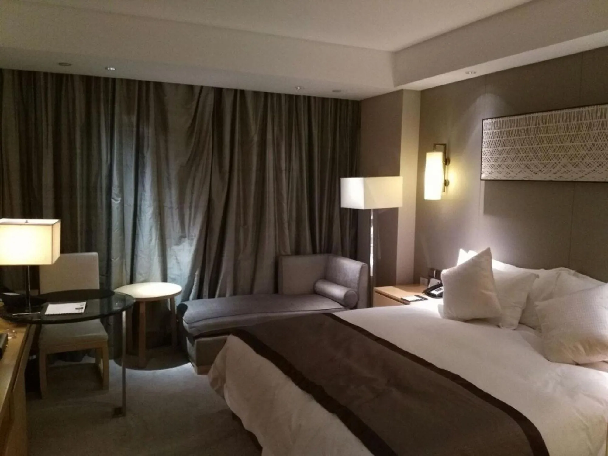 Bed in Howard Johnson IFC Plaza Ningbo