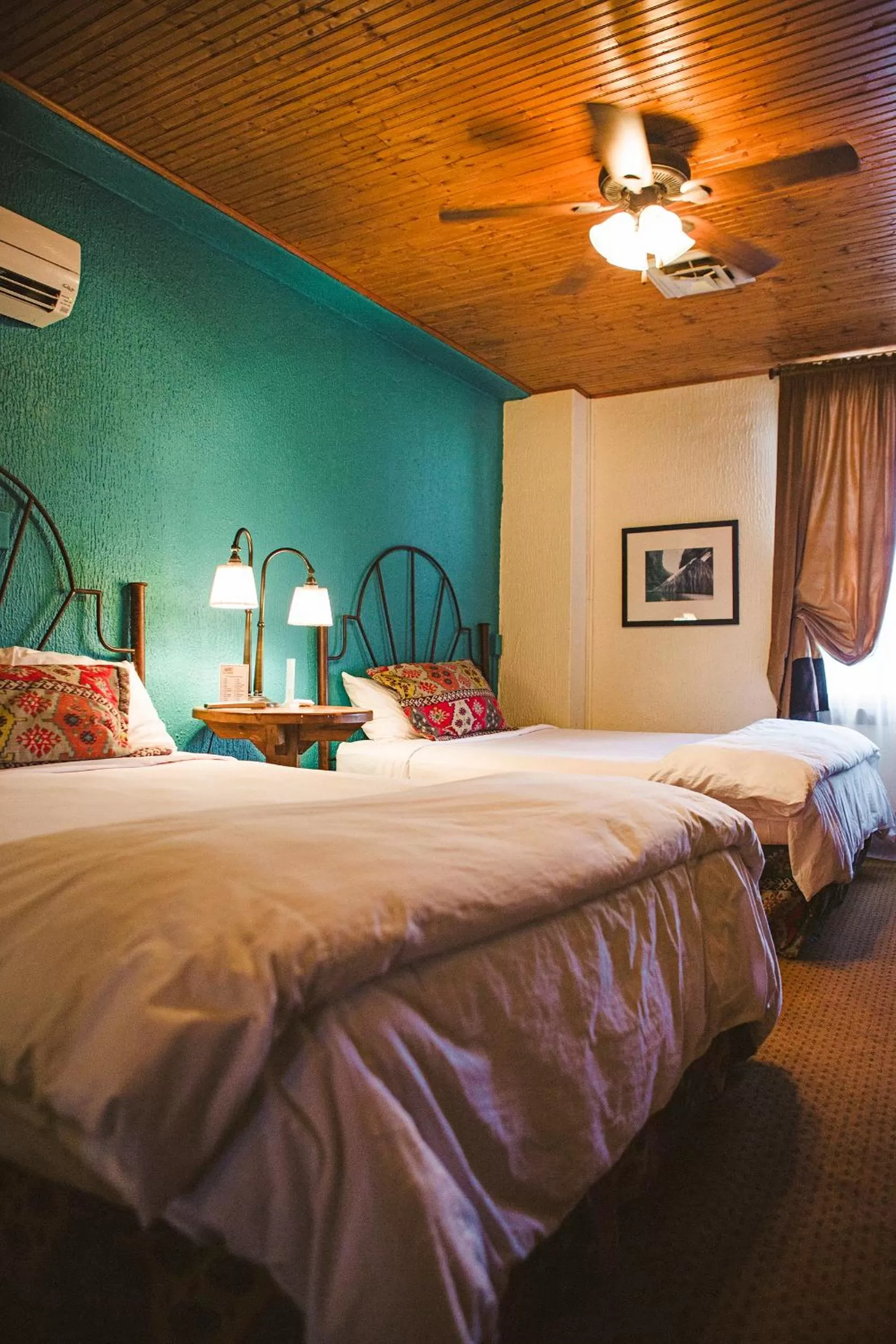 Bedroom, Bed in The Holland Hotel