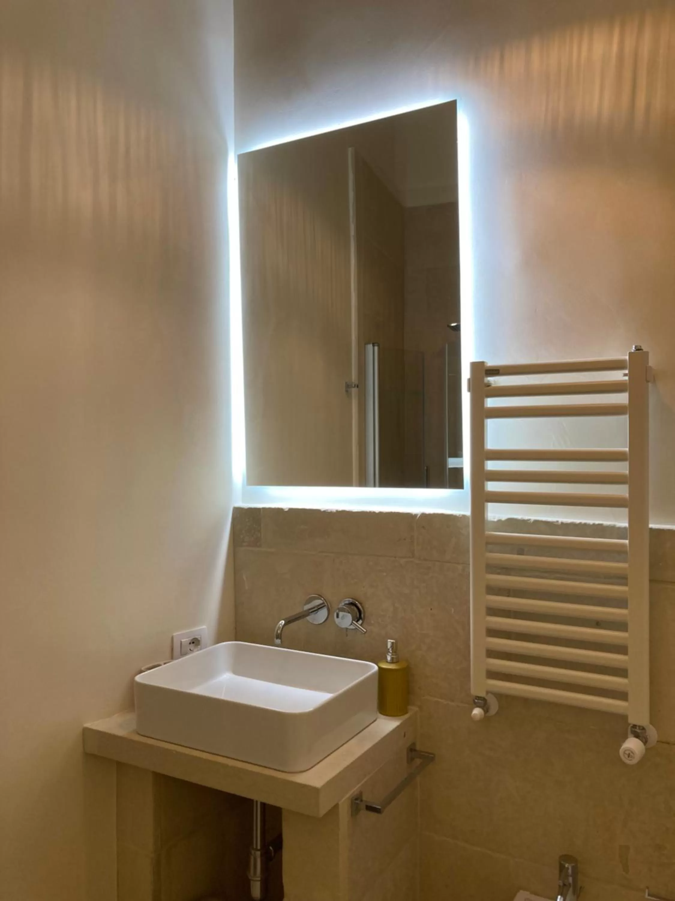 Bathroom in Le Petit Palais - Naples