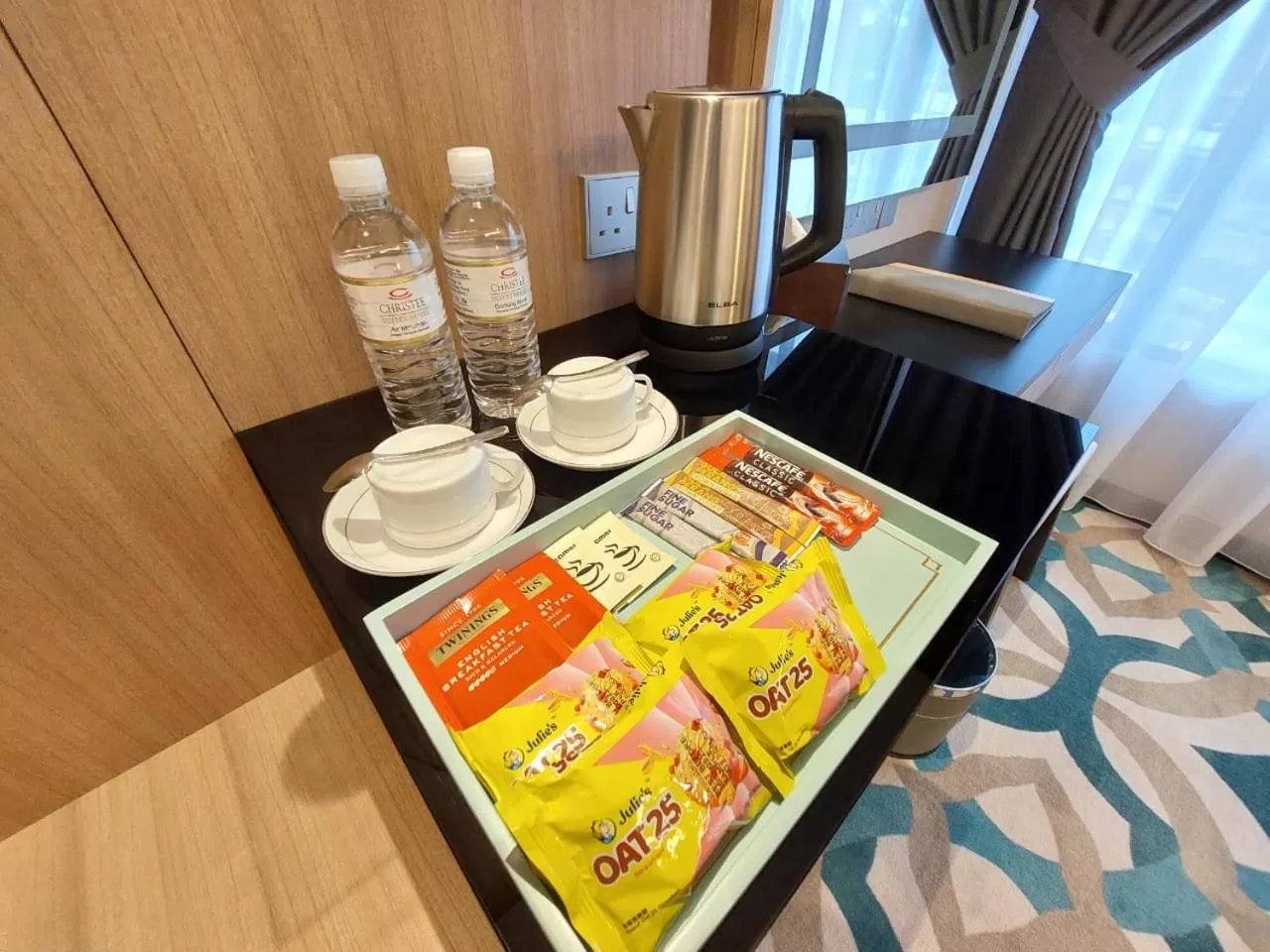 CHRISTEE SUITES HOTEL