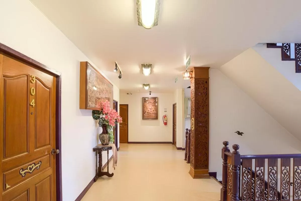 Decorative detail in Ban Ao Thong