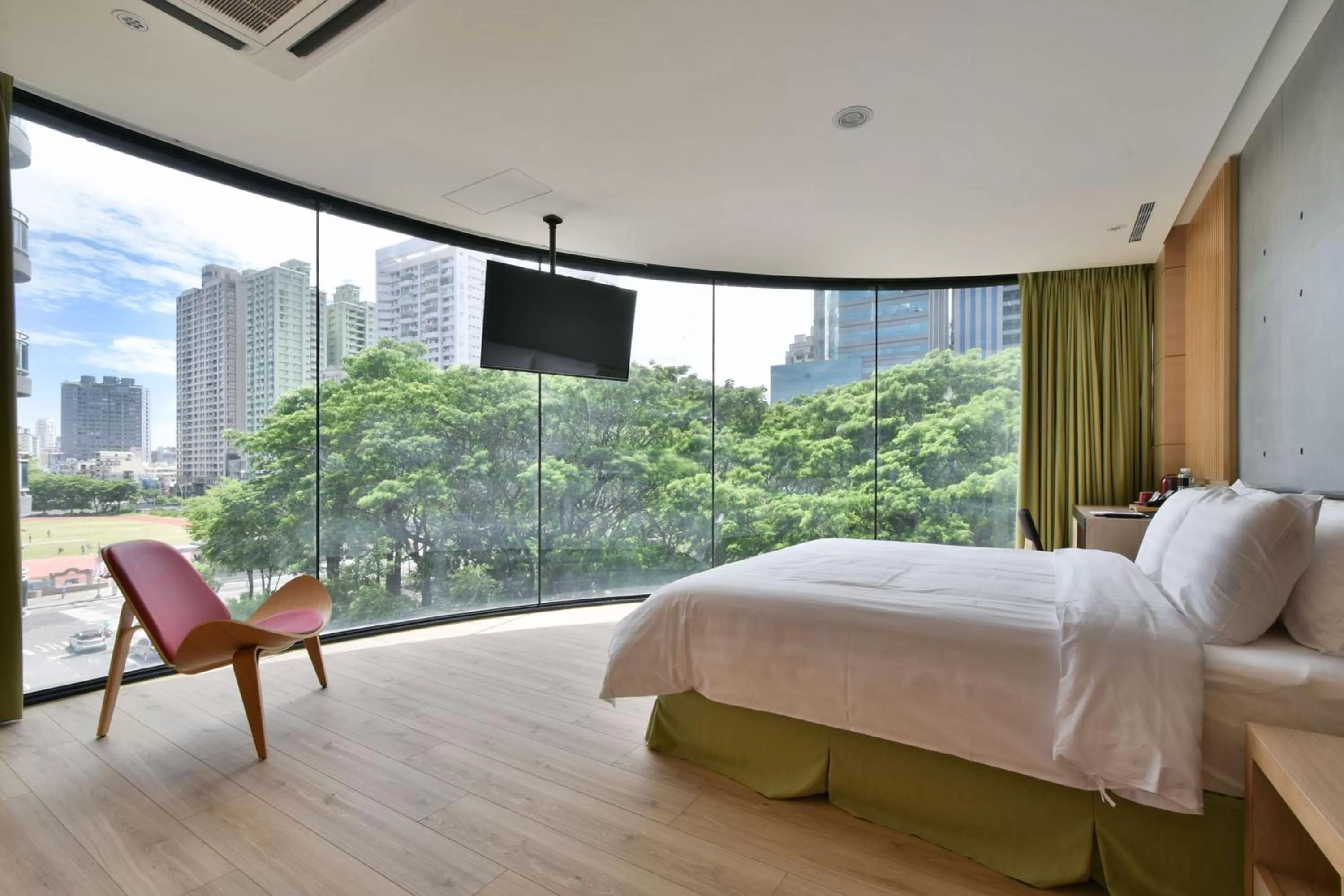 Photo of the whole room, Bed in Hotel R14