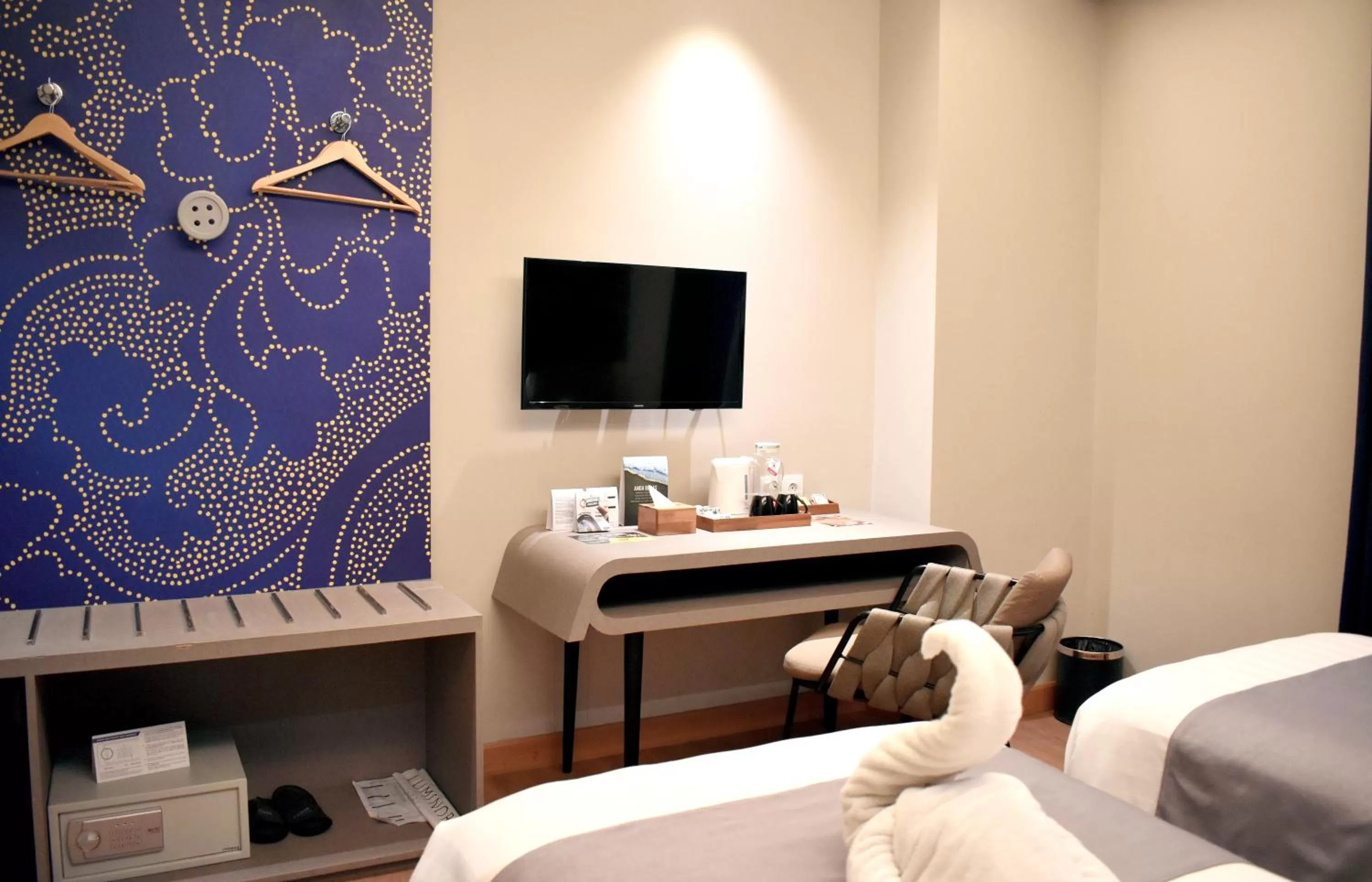 Bedroom, Bed in Luminor Hotel Airport Sidoarjo By WH , Best Choice and Strategic Location with a Rooftop area in Town