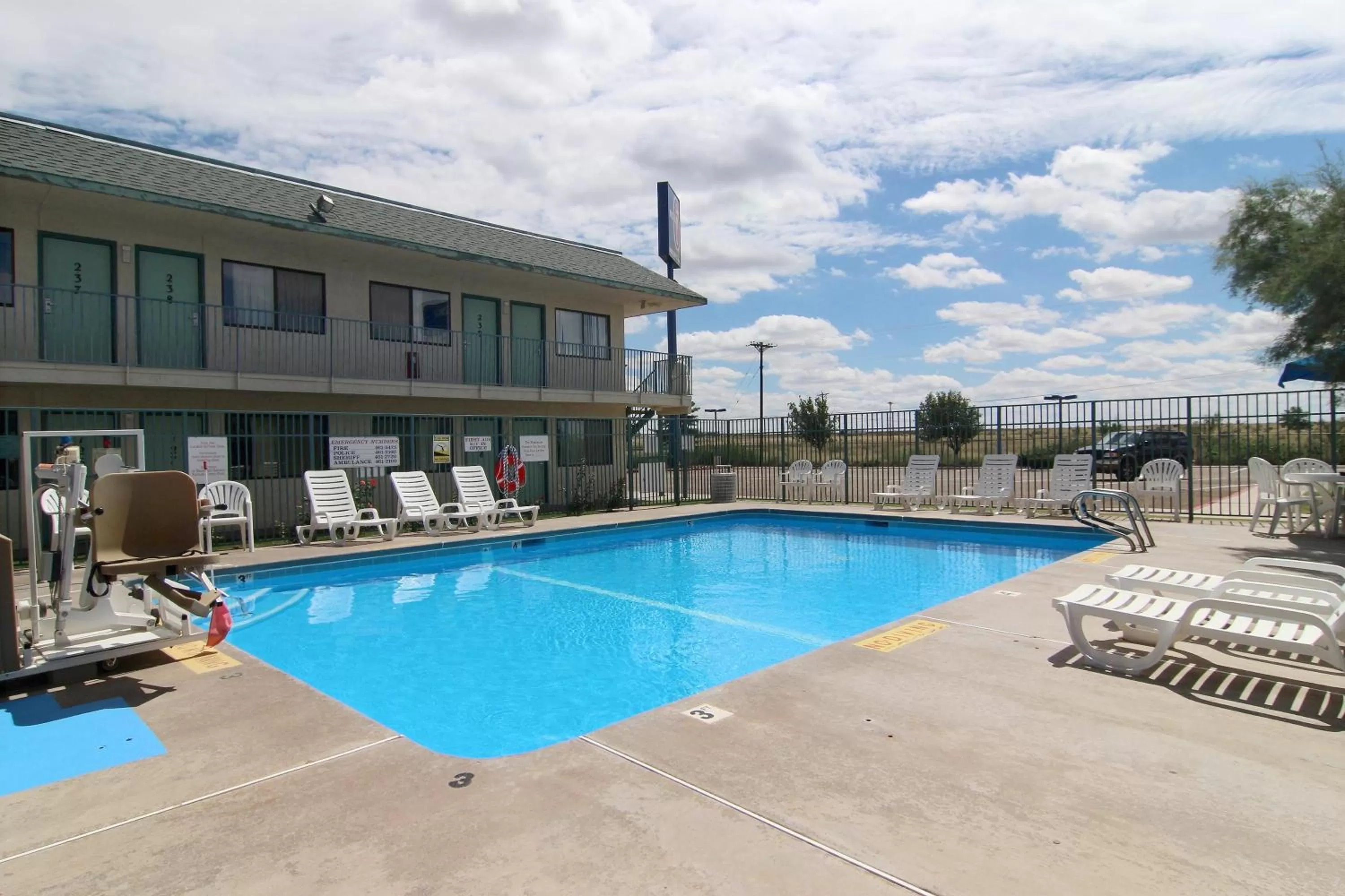 Swimming pool in Motel 6-Tucumcari, NM