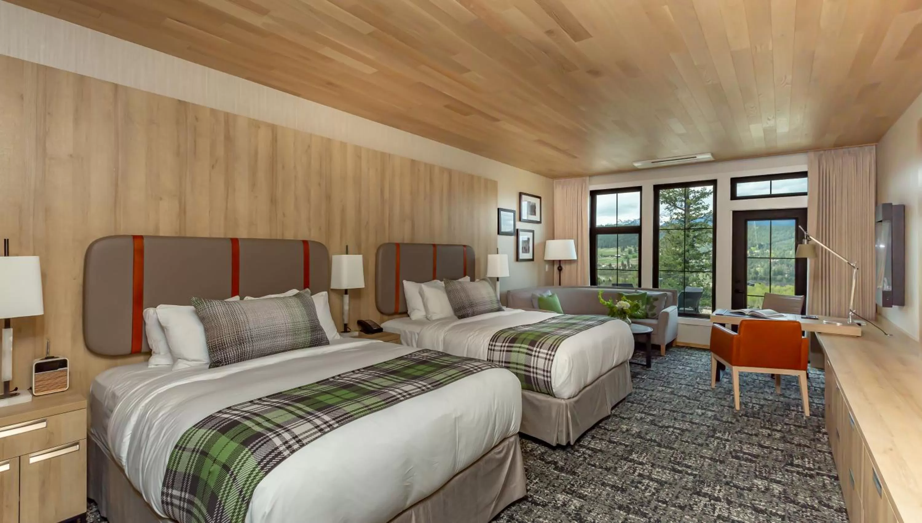 Bedroom in Headwaters Lodge at Eagle Ranch Resort