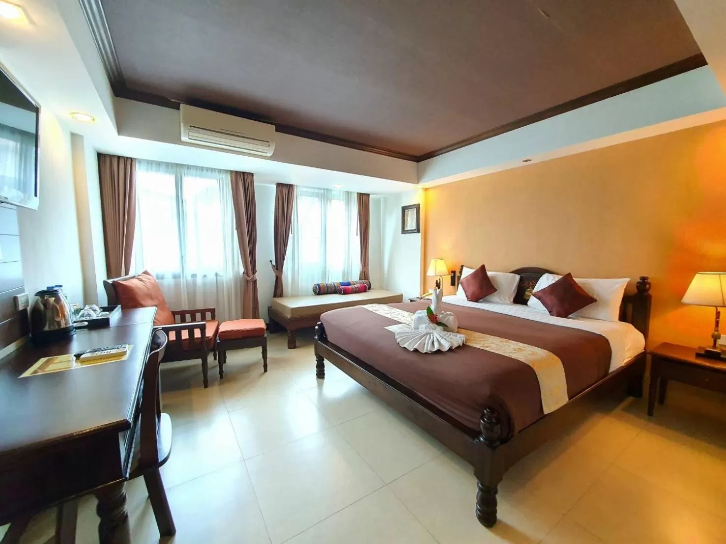 Bedroom, Bed in Goldenbell Hotel Chiangmai