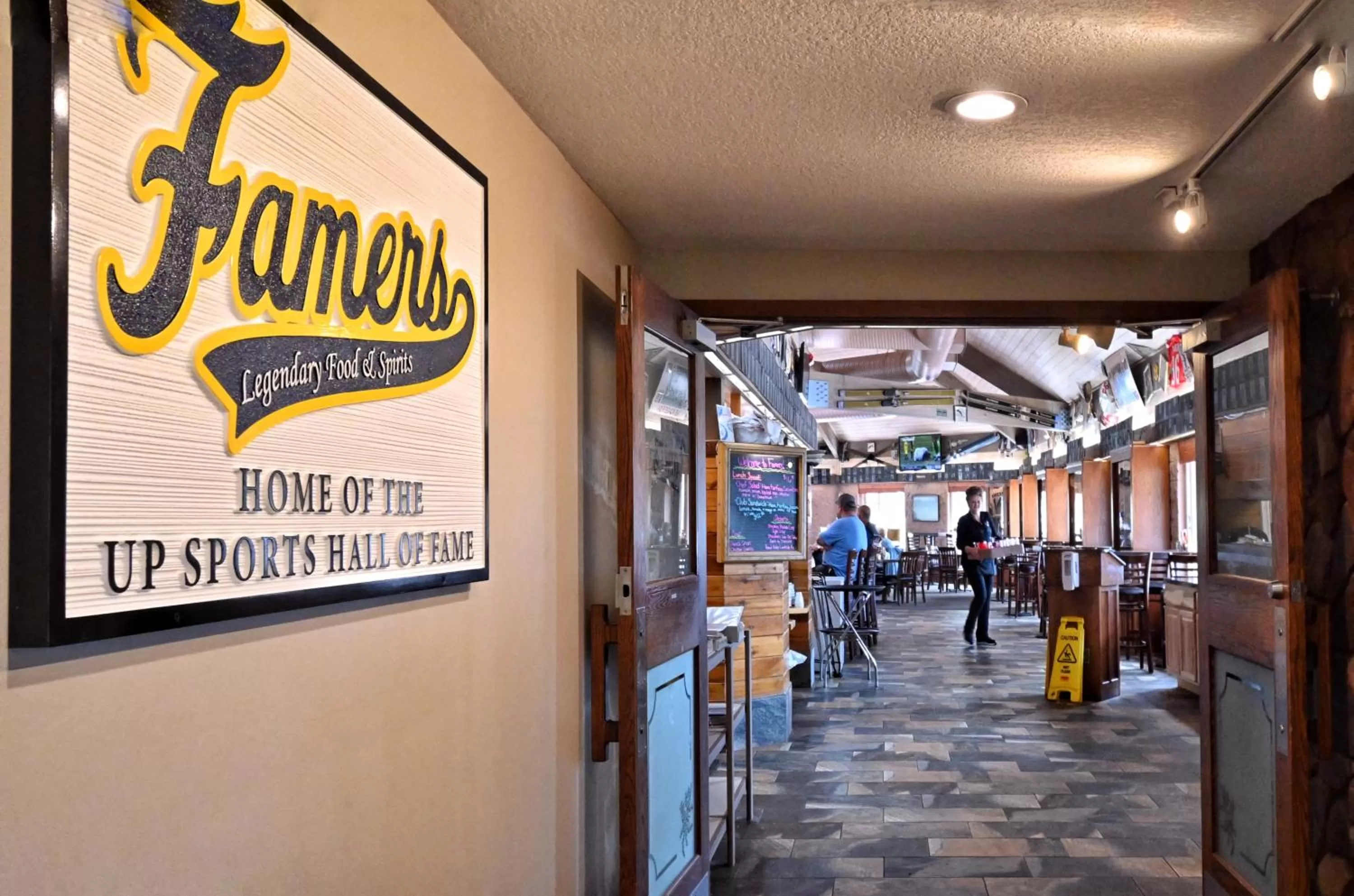 Property building in Pine Mountain Resort