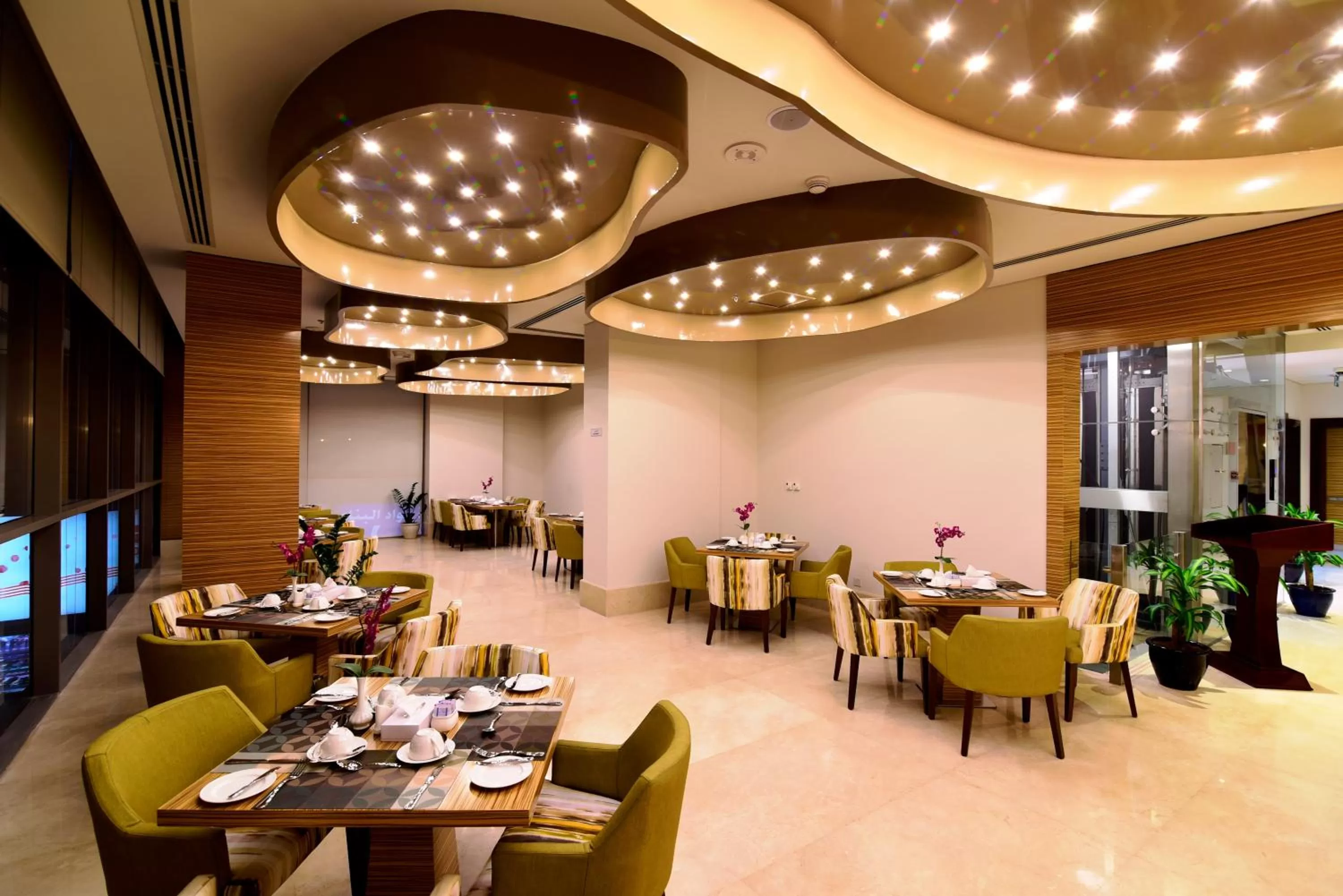 Restaurant/places to eat in Best Western Plus Pearl Creek