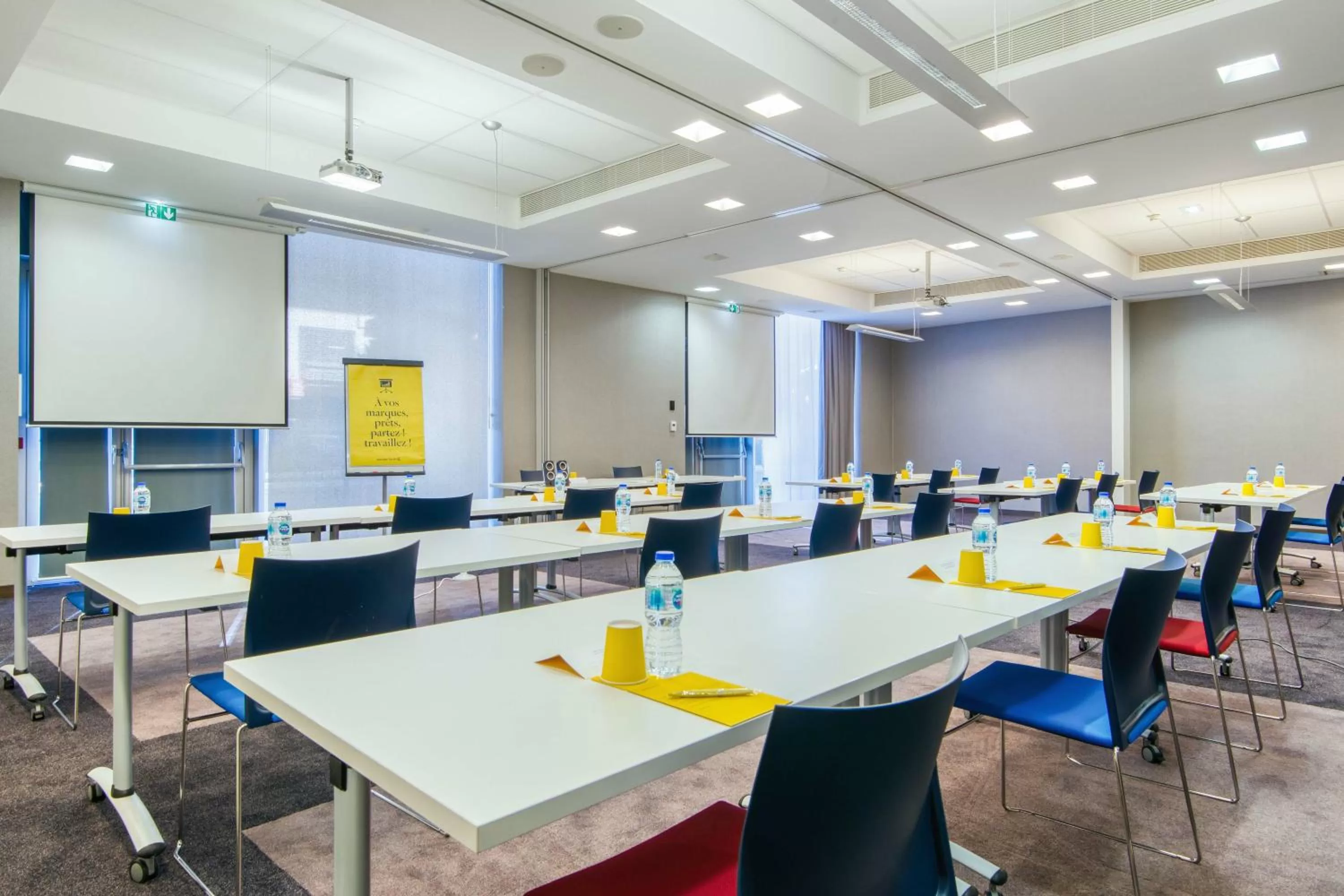Meeting/conference room in Golden Tulip Marseille Euromed