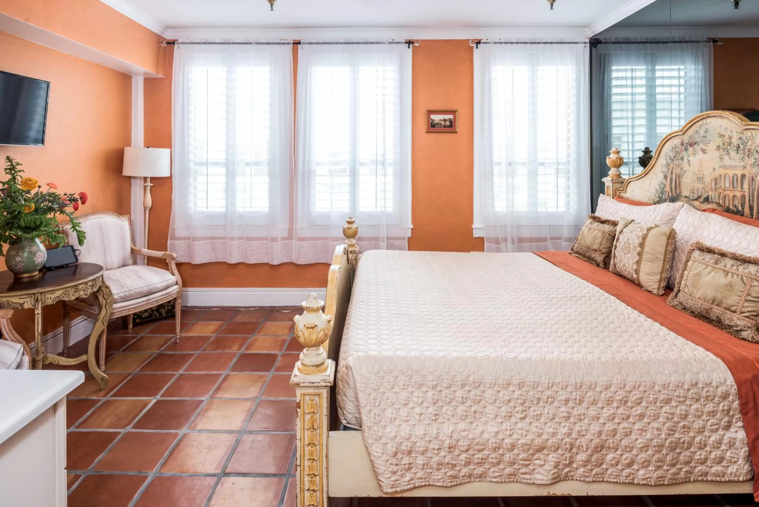 Decorative detail, Bed in Tropicals of Palm Beach