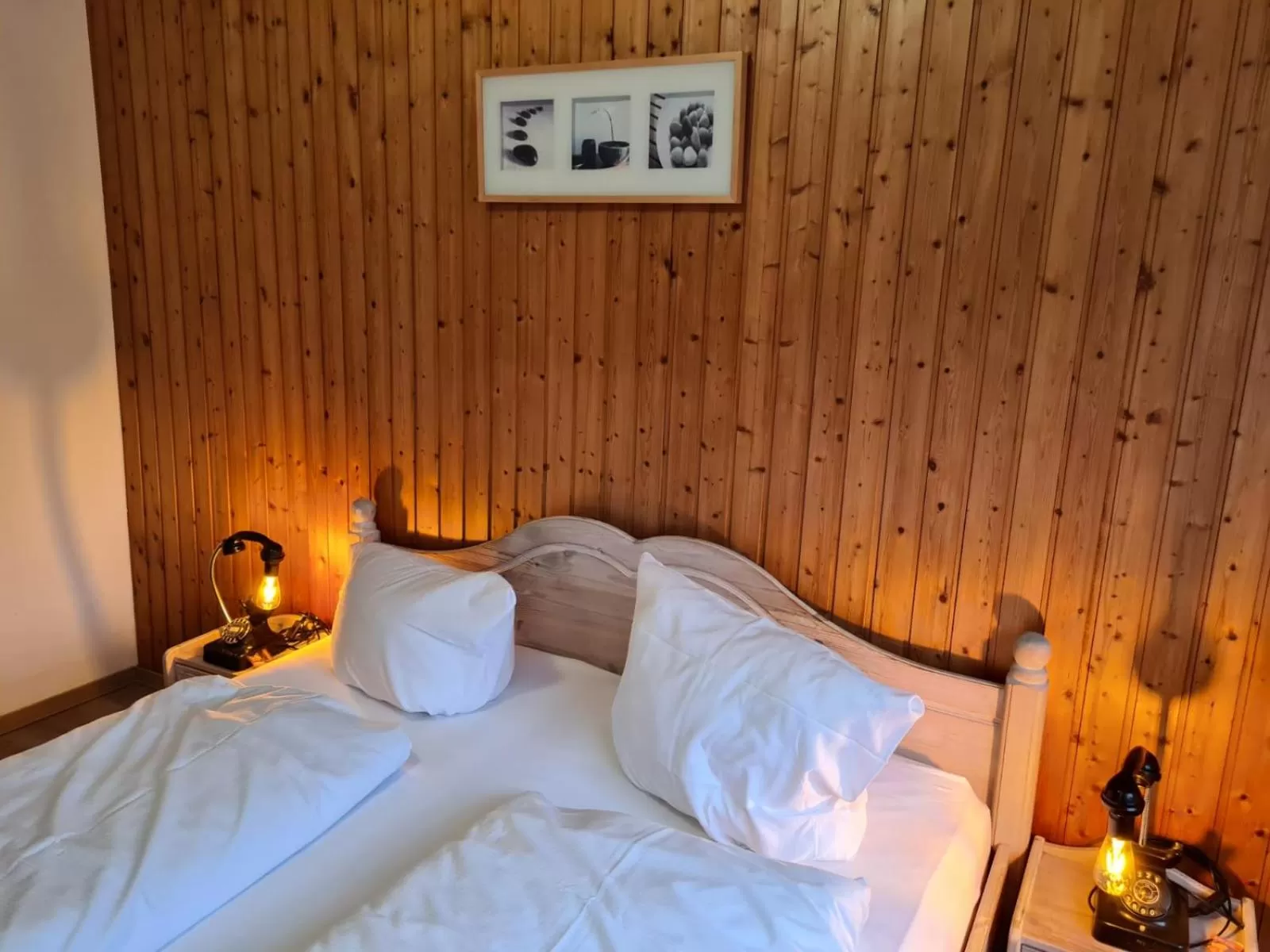 Bed in Hotel Seeblick am Sankelmarker See - Natur und Erholung