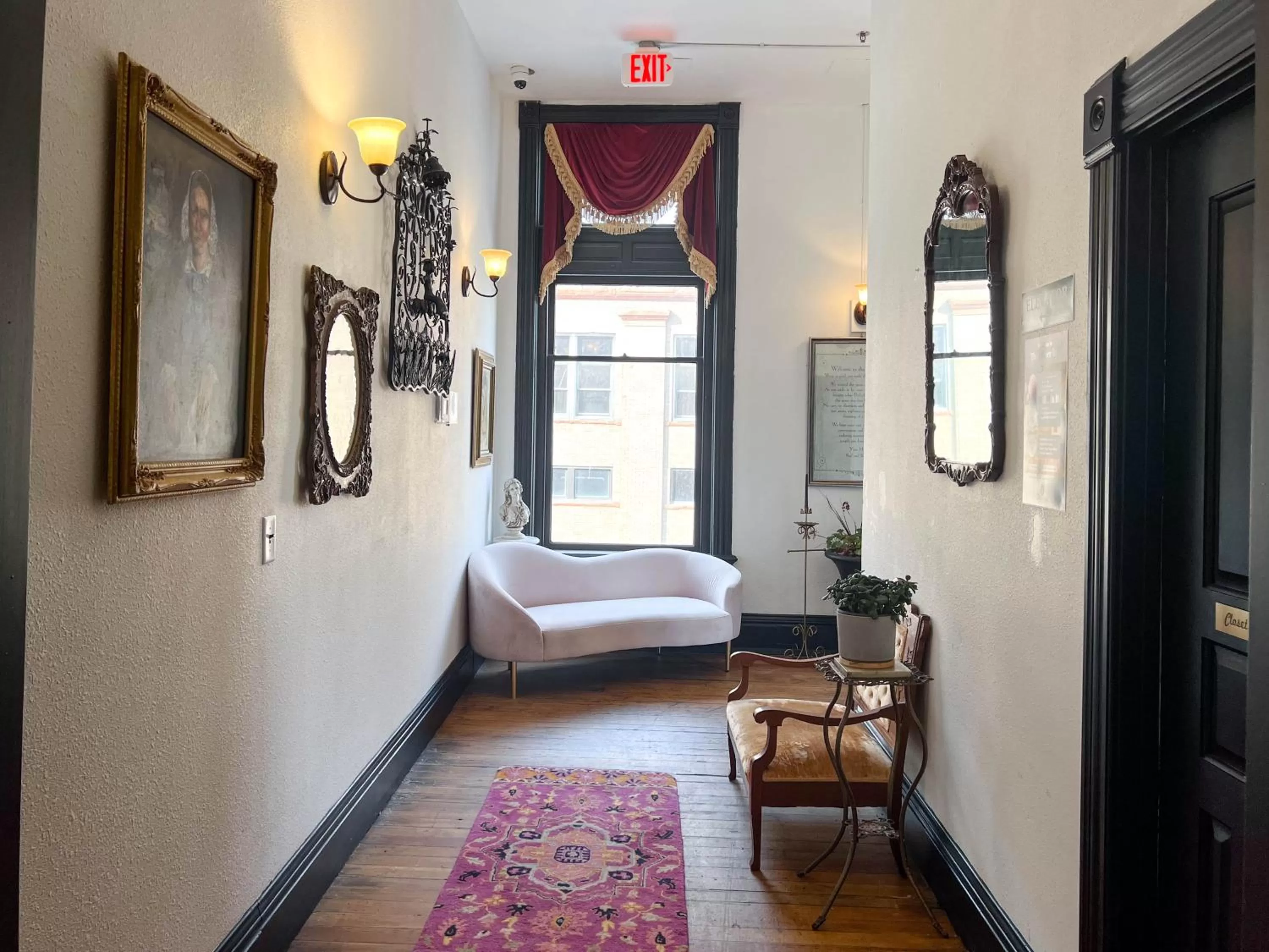 Seating area in The Oliver Inn