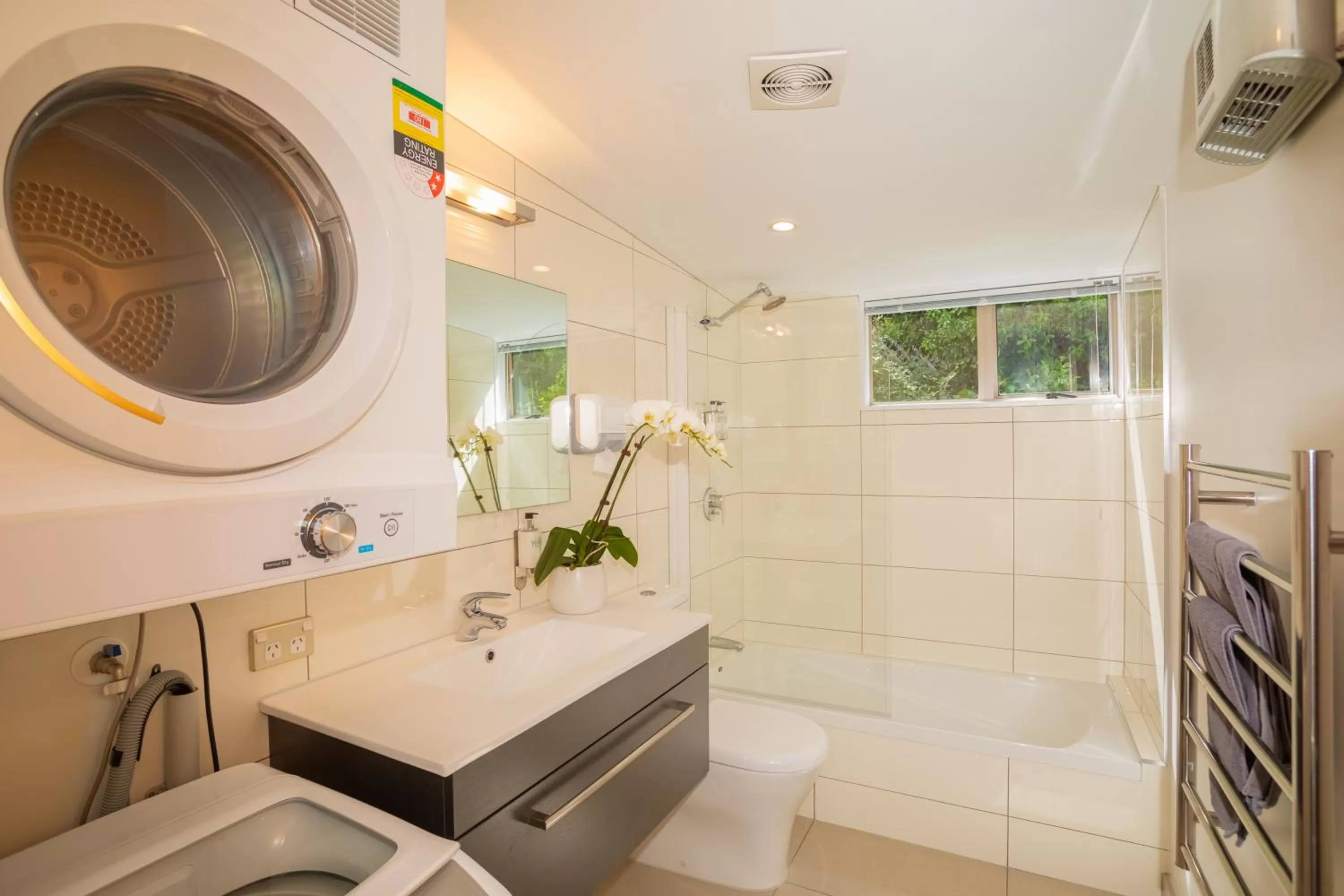 Bathroom in Cranbury Court Apartments