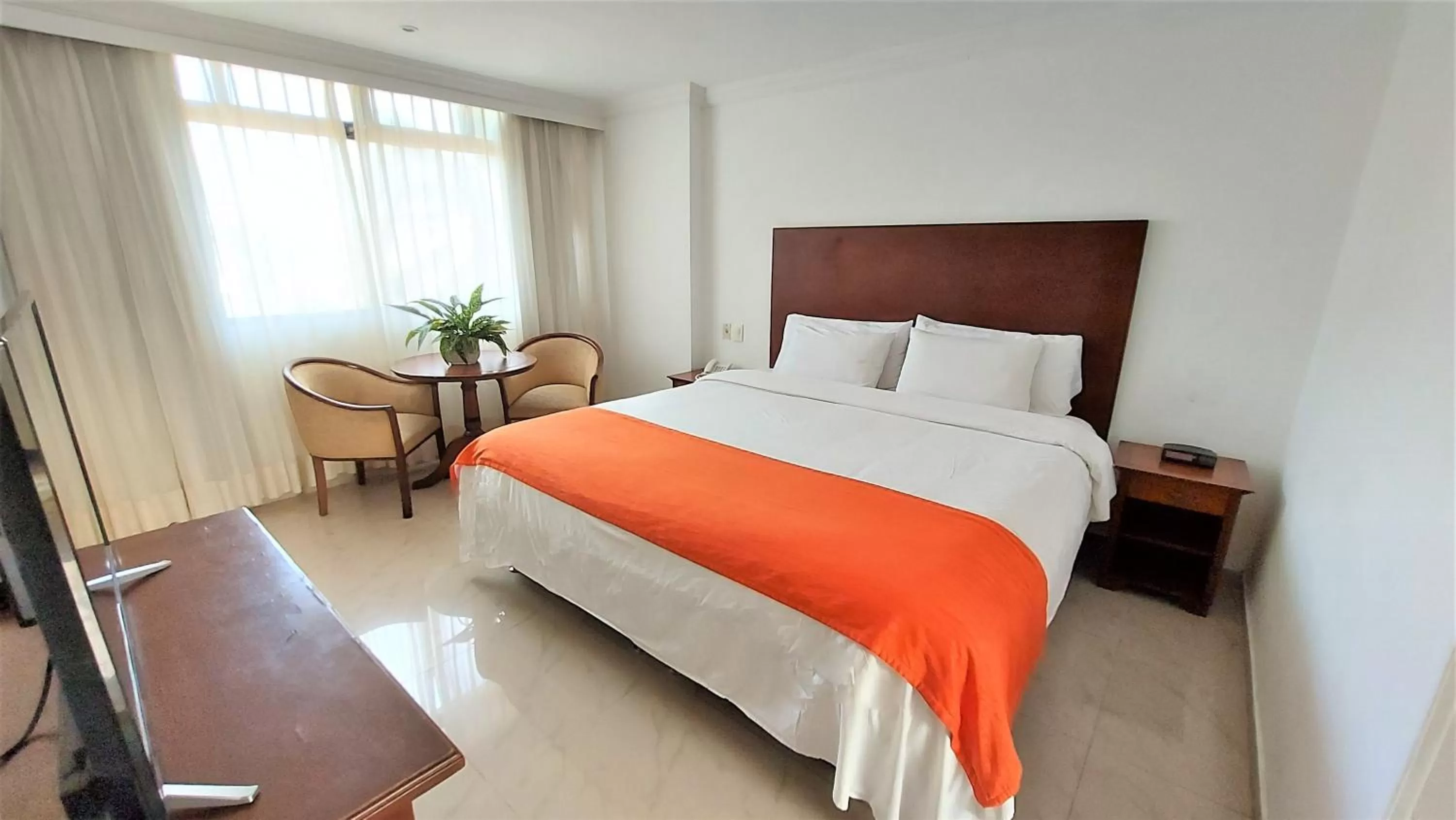 Bedroom, Bed in Hotel Faranda Express Puerta Del Sol Barranquilla, A Member of Radisson Individuals