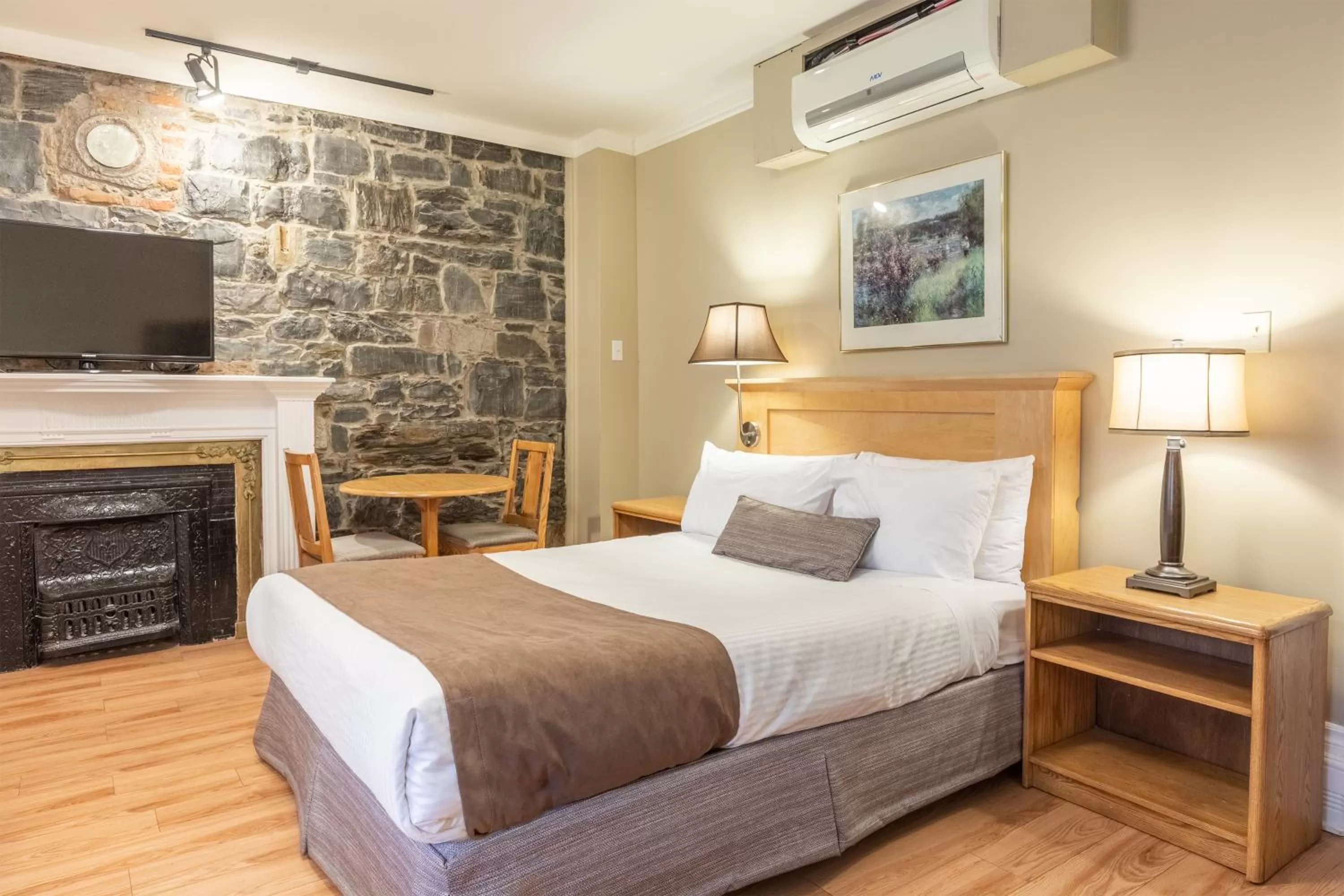 Bedroom, Bed in Hotel Jardin du Gouverneur