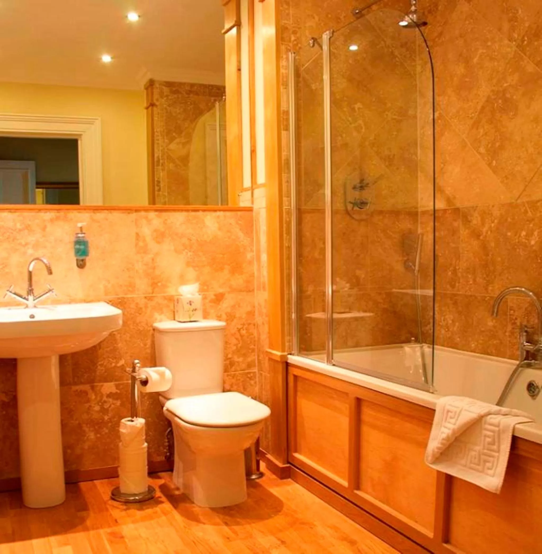 Bathroom in Willington Hall Hotel