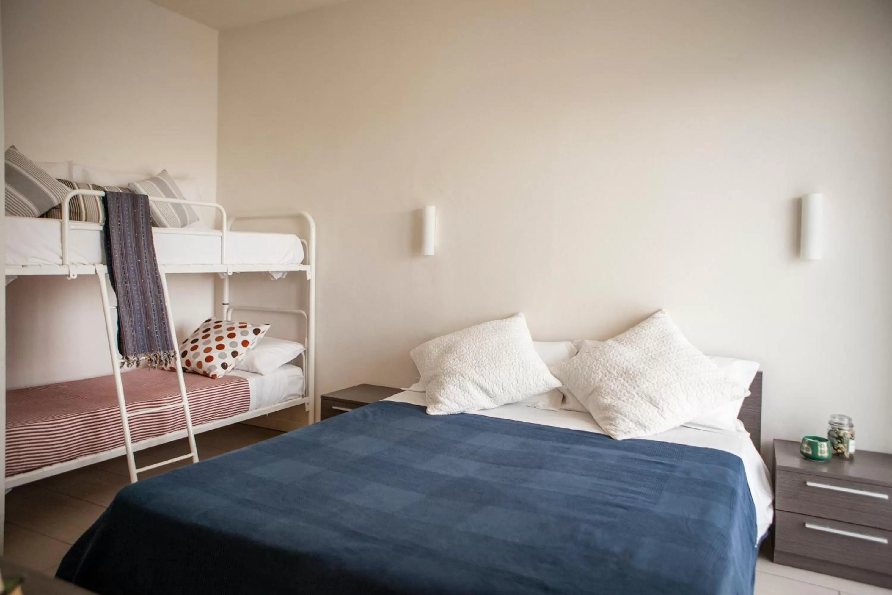 Bedroom, Bed in Residence Sunrise