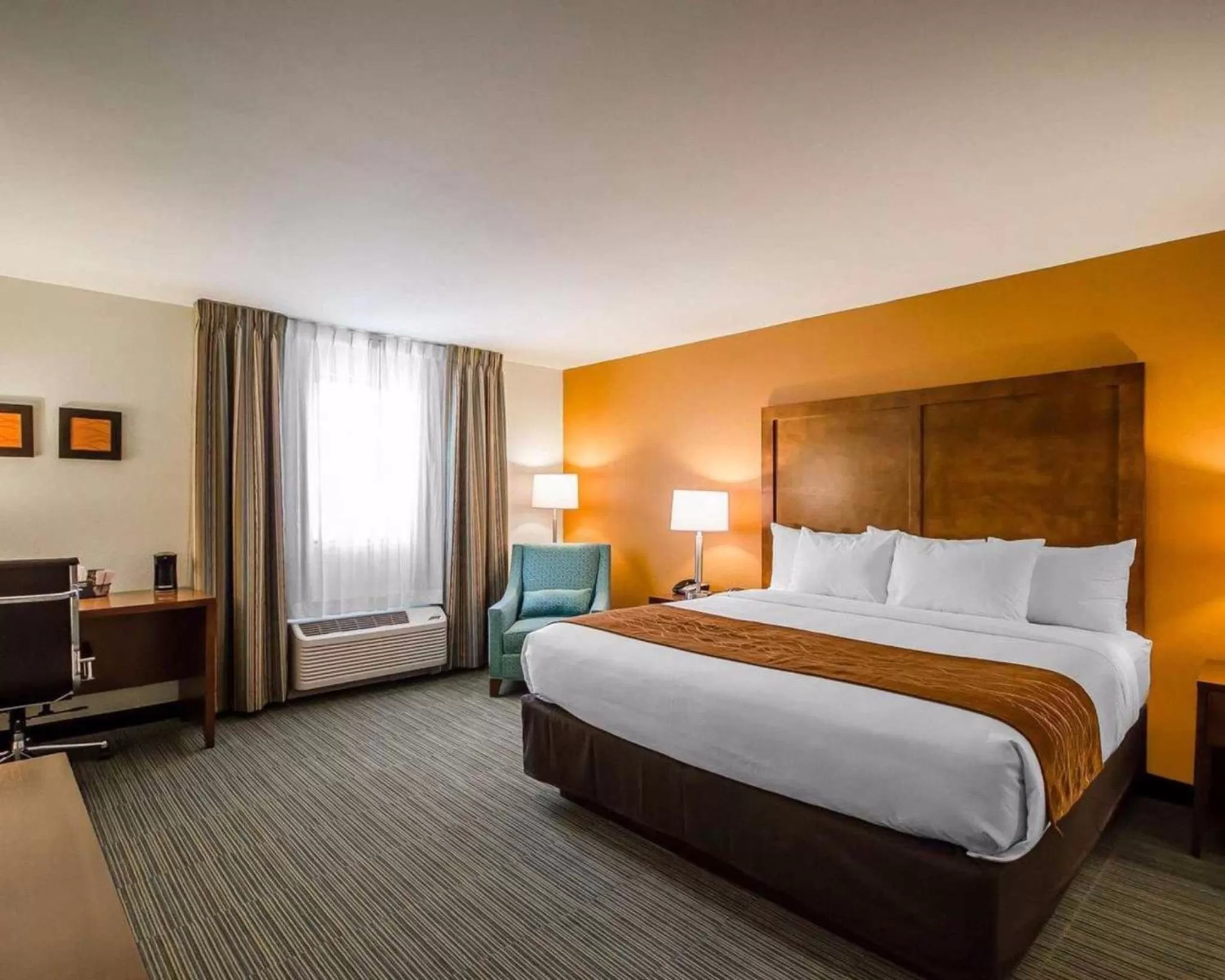 Photo of the whole room, Bed in Comfort Inn Ferdinand