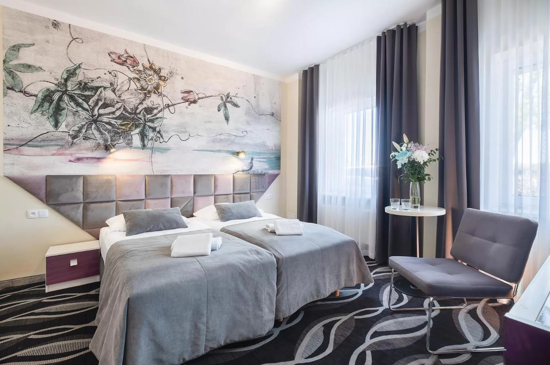 Coffee/tea facilities, Bed in Max Health Resort SPA