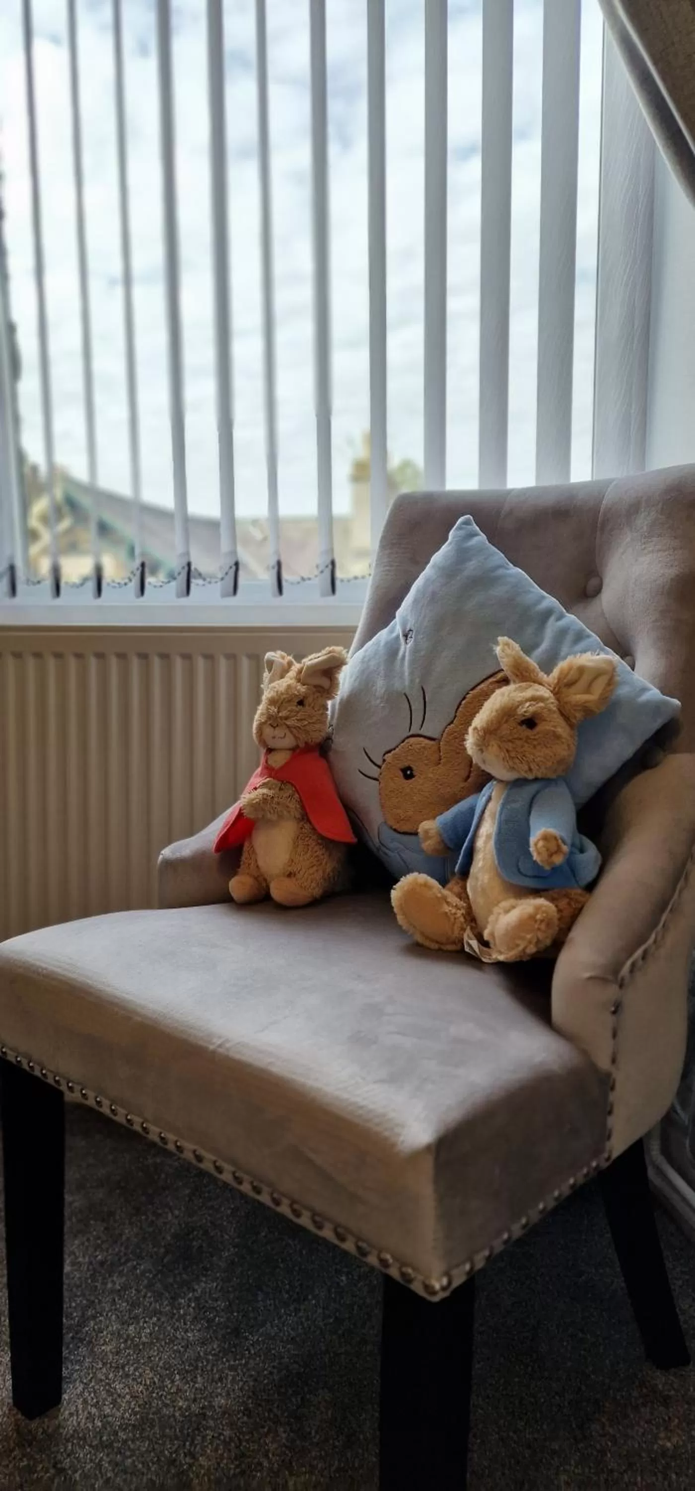 Seating area in Bonny Brae House by Woodland Park