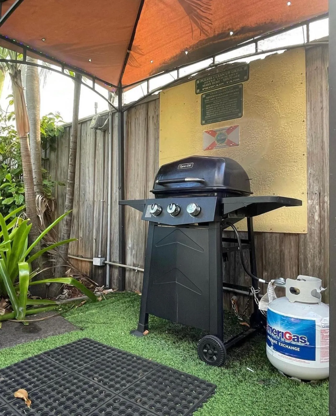 BBQ facilities in Sheridan Hostel