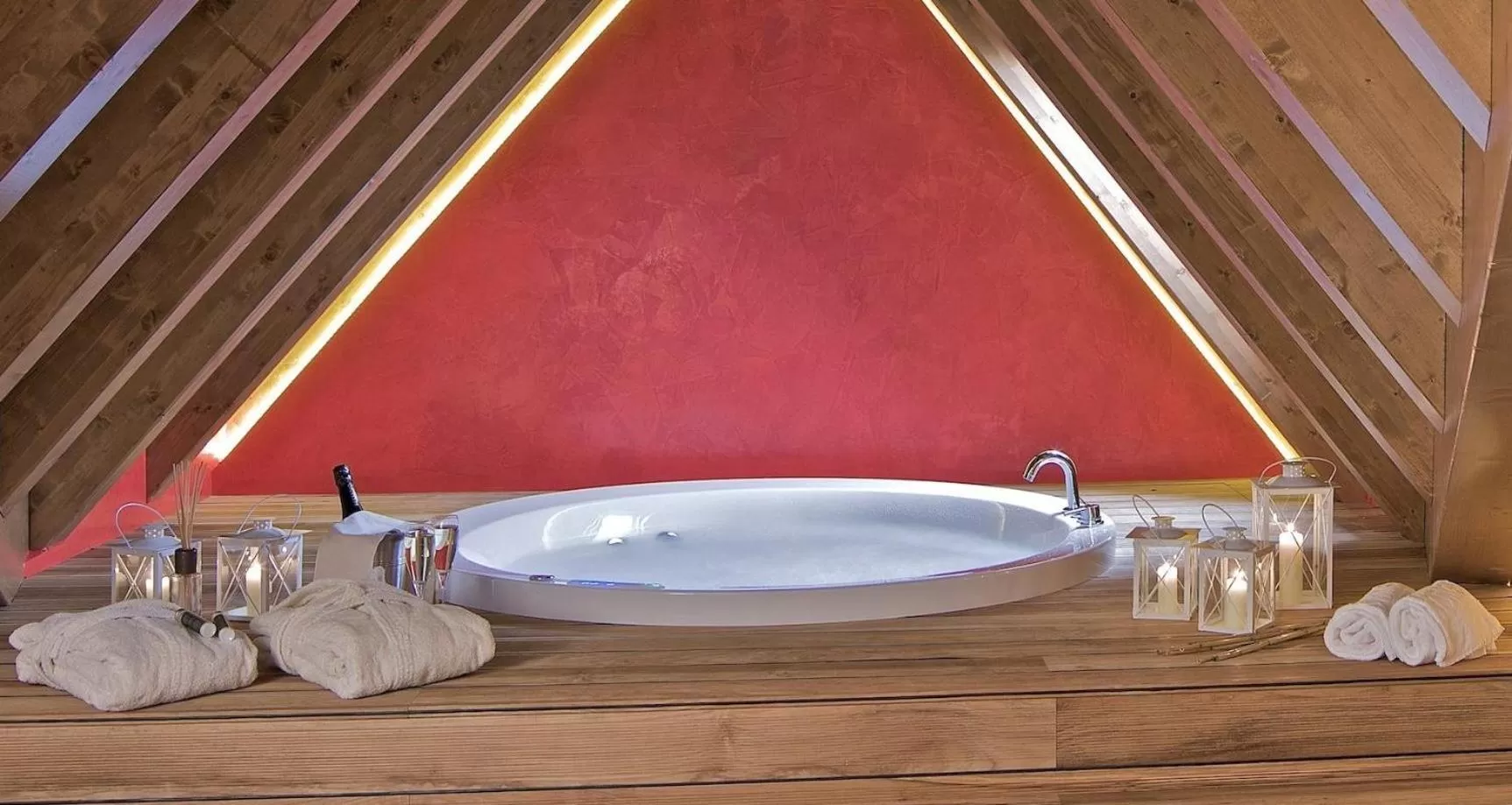 Hot Tub in Harmony Suite Hotel