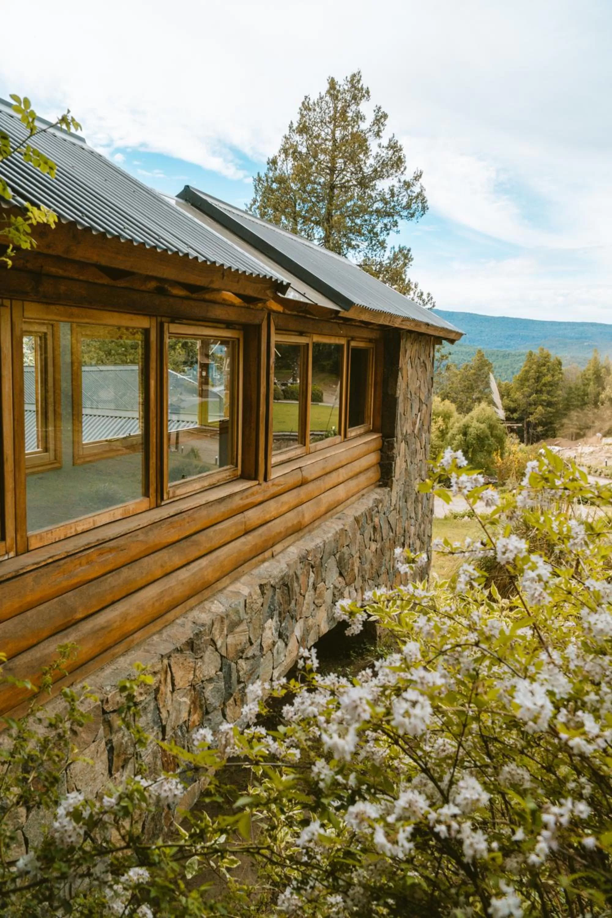 Spring in Arrayan Lake View Mountain Lodge & Casa De Te Arrayan