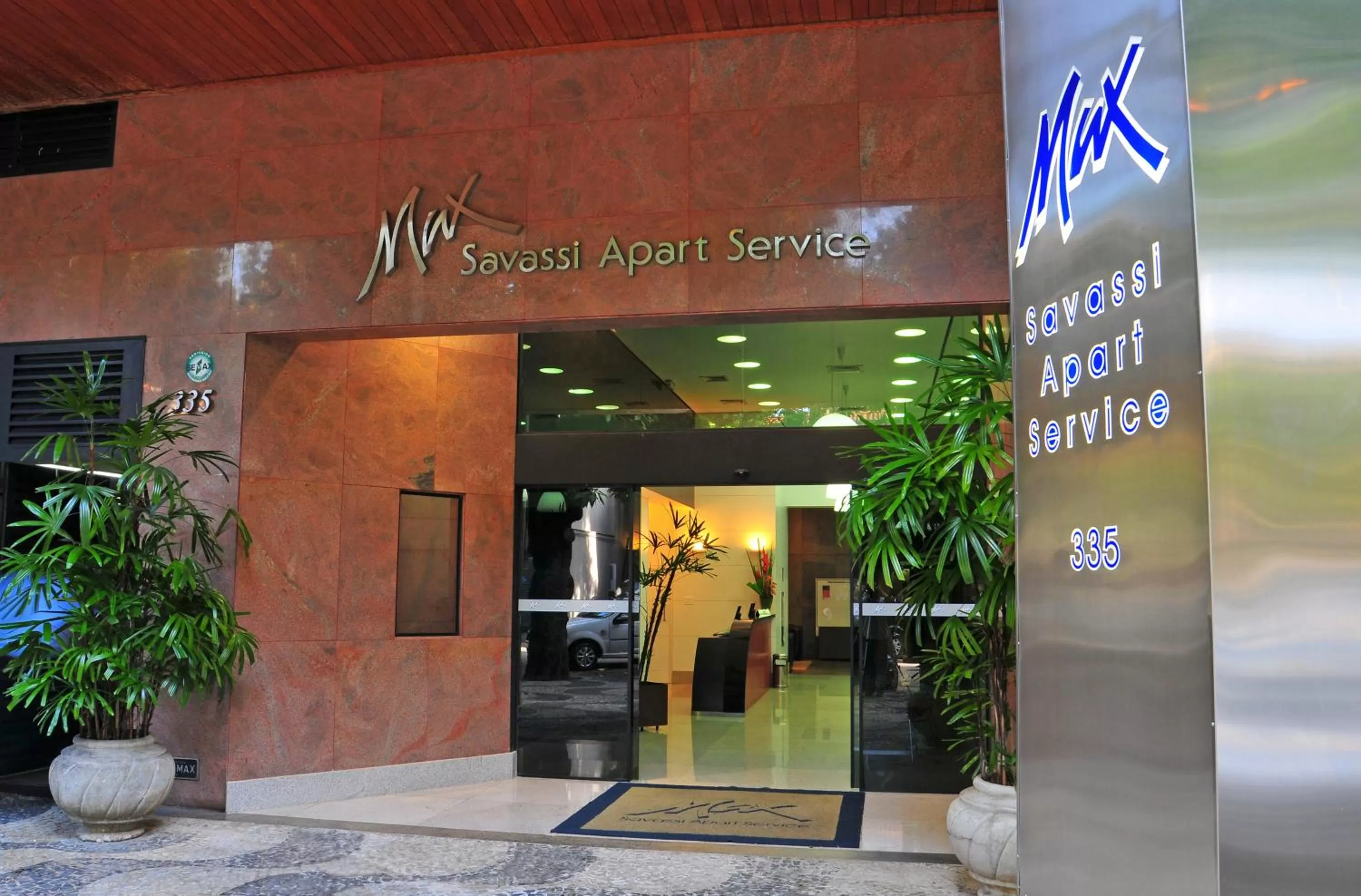 Facade/entrance in Max Savassi Apart Service