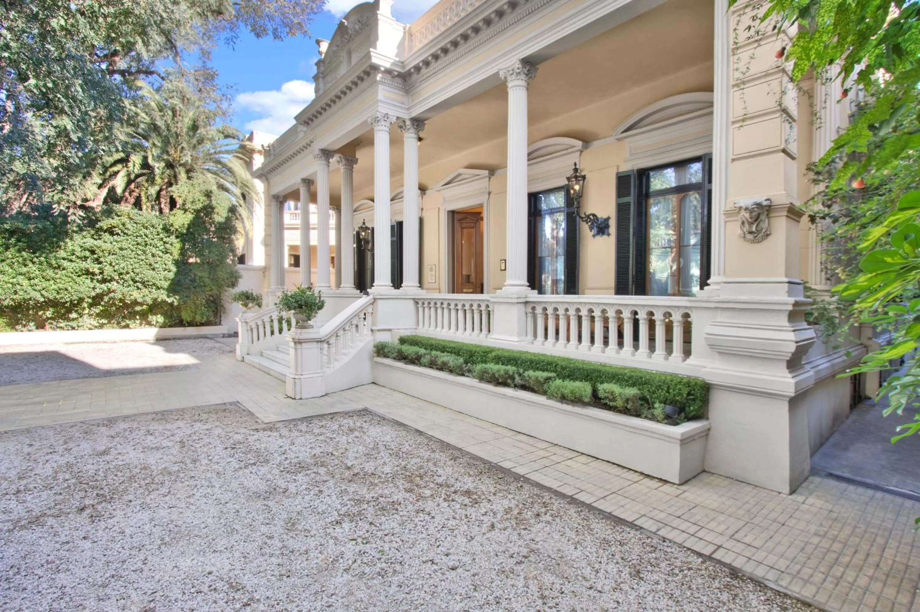 Facade/entrance in Hotel del Casco
