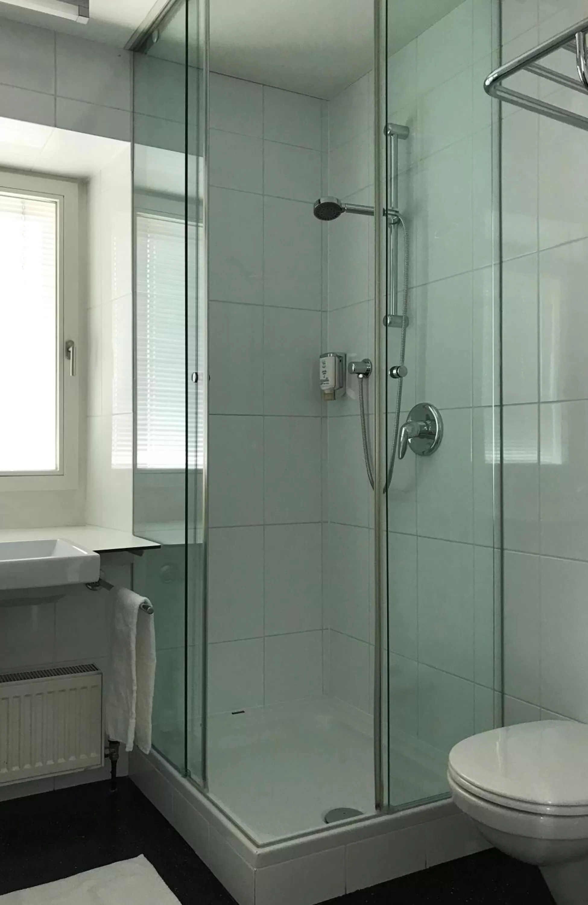 Bathroom in Parkhotel Hall in Tirol