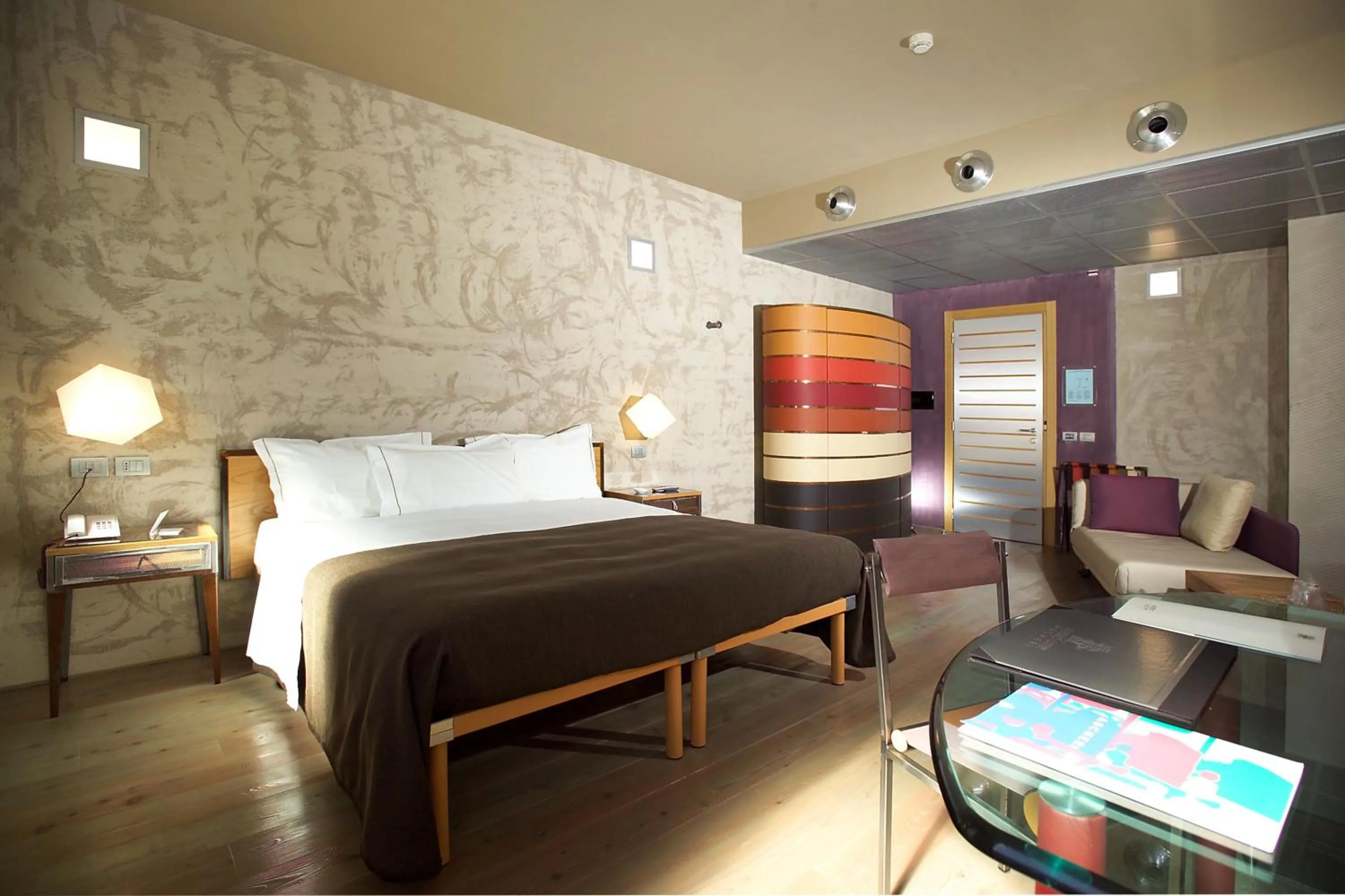 Photo of the whole room, Bed in Albergo Cantine Ascheri