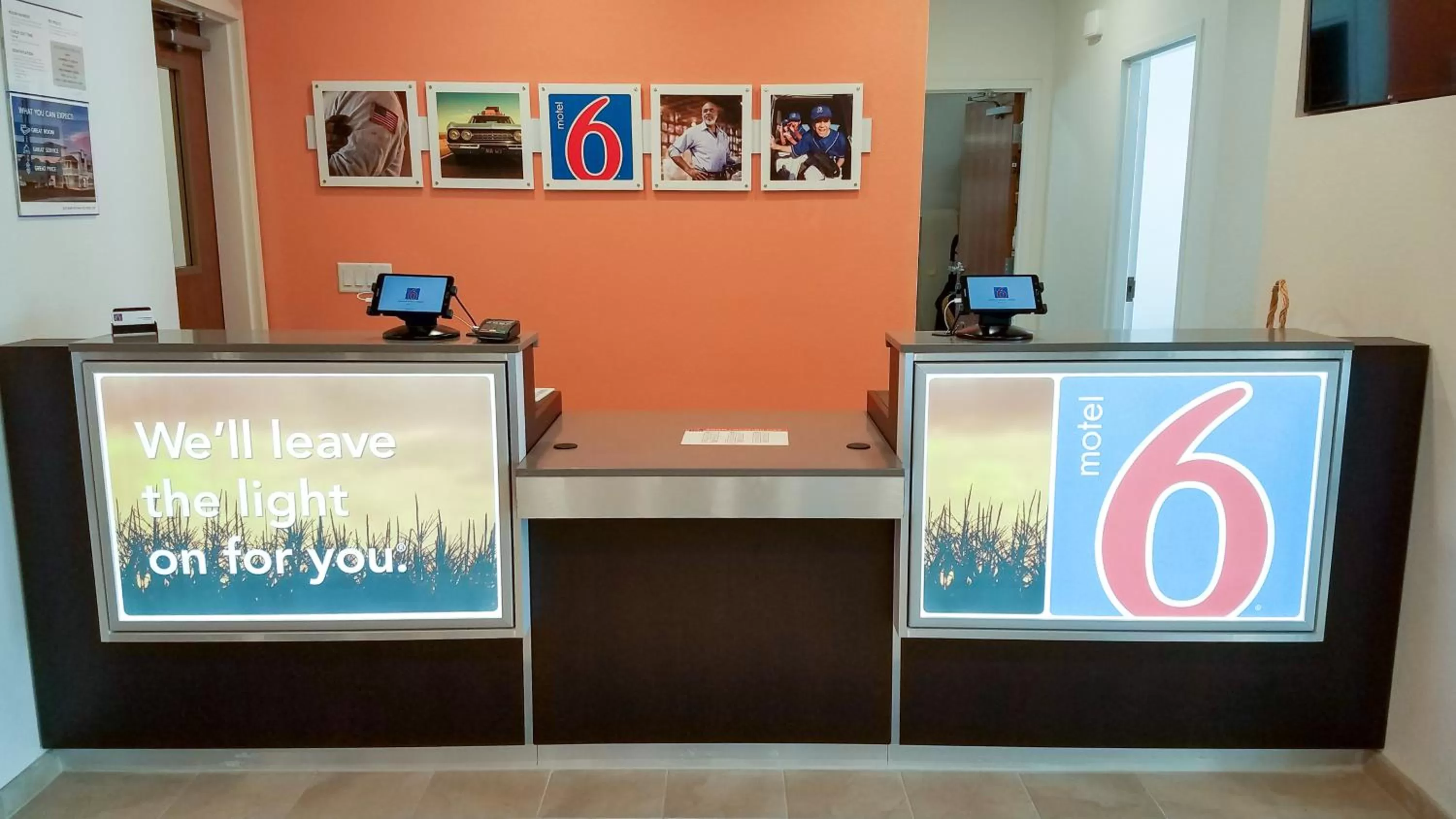 Lobby or reception in Motel 6-Mankato, MN