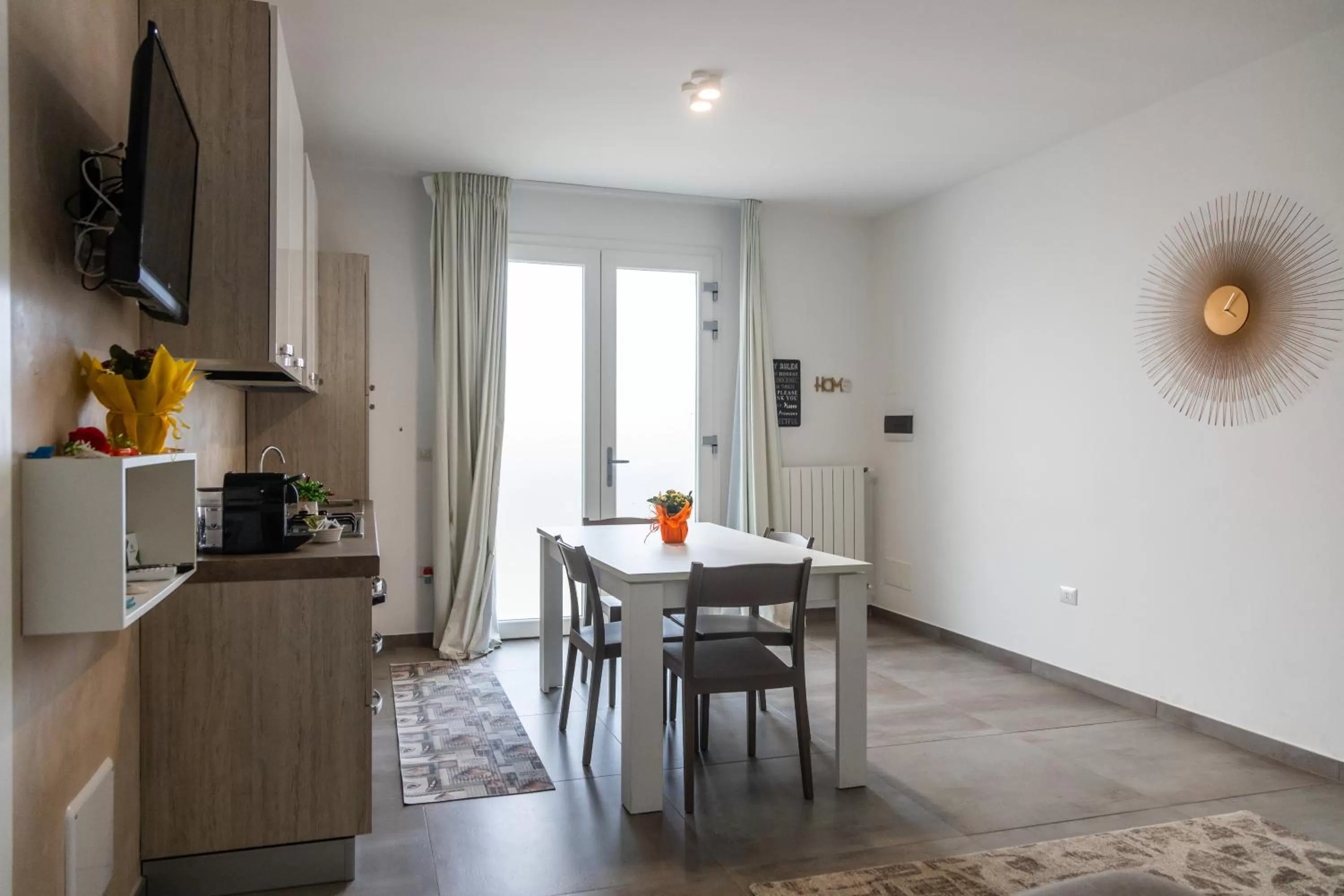 Dining area in La Collina di Montegrappa - Suites with Heated Private Pool - Suites with Shared Pool