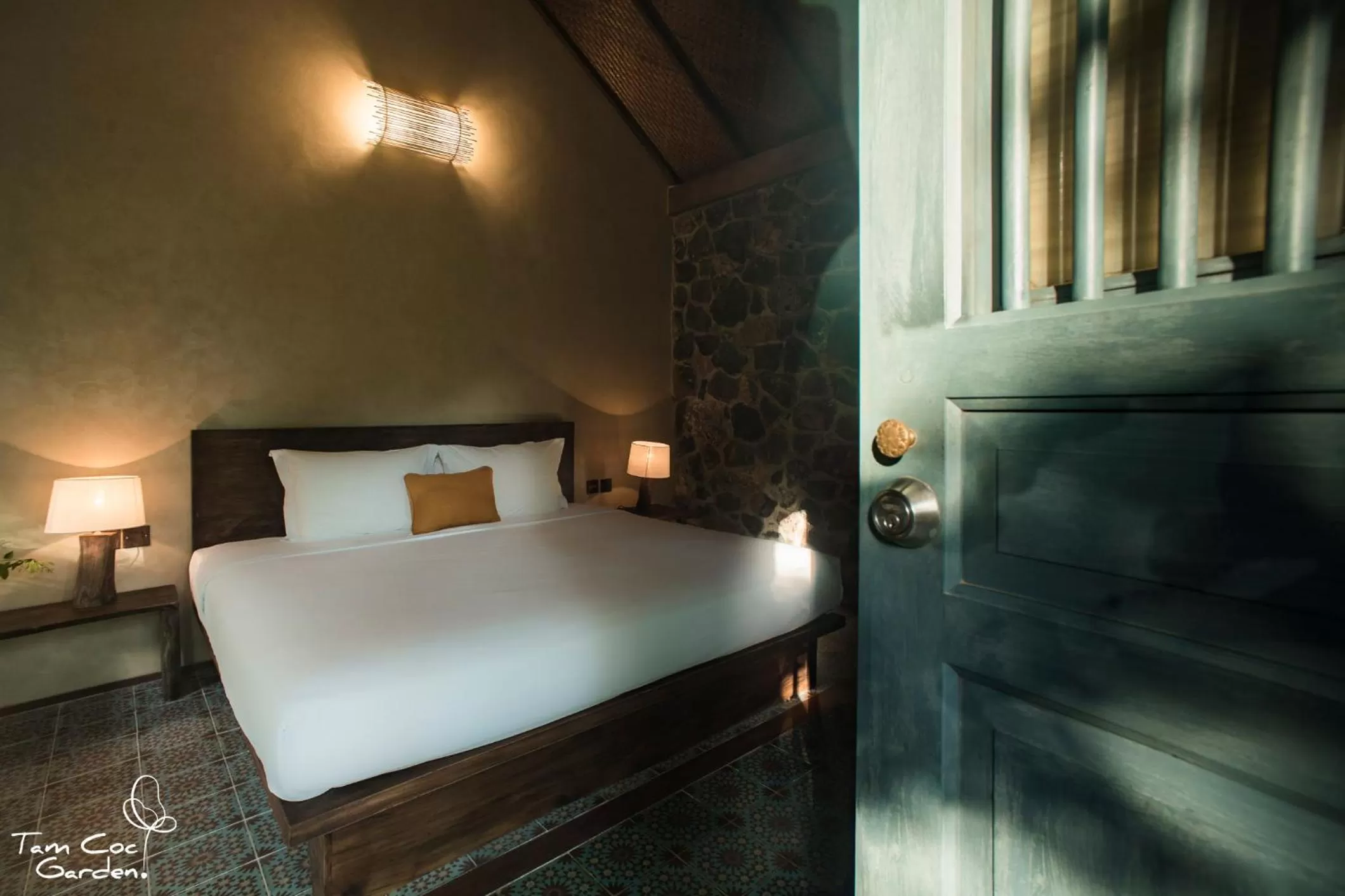 Bedroom, Bed in Tam Coc Garden Resort