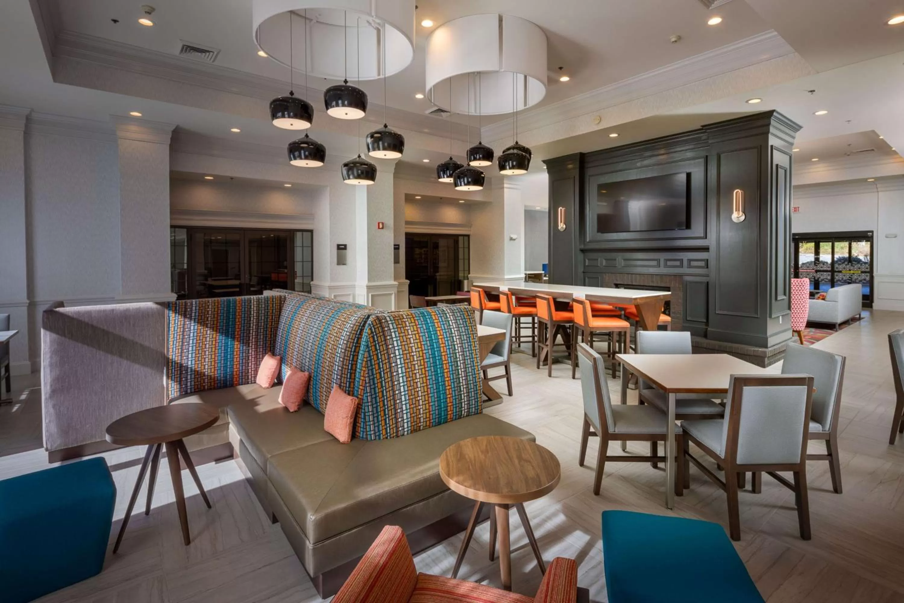 Lobby or reception in Hampton Inn and Suites Asheville Airport