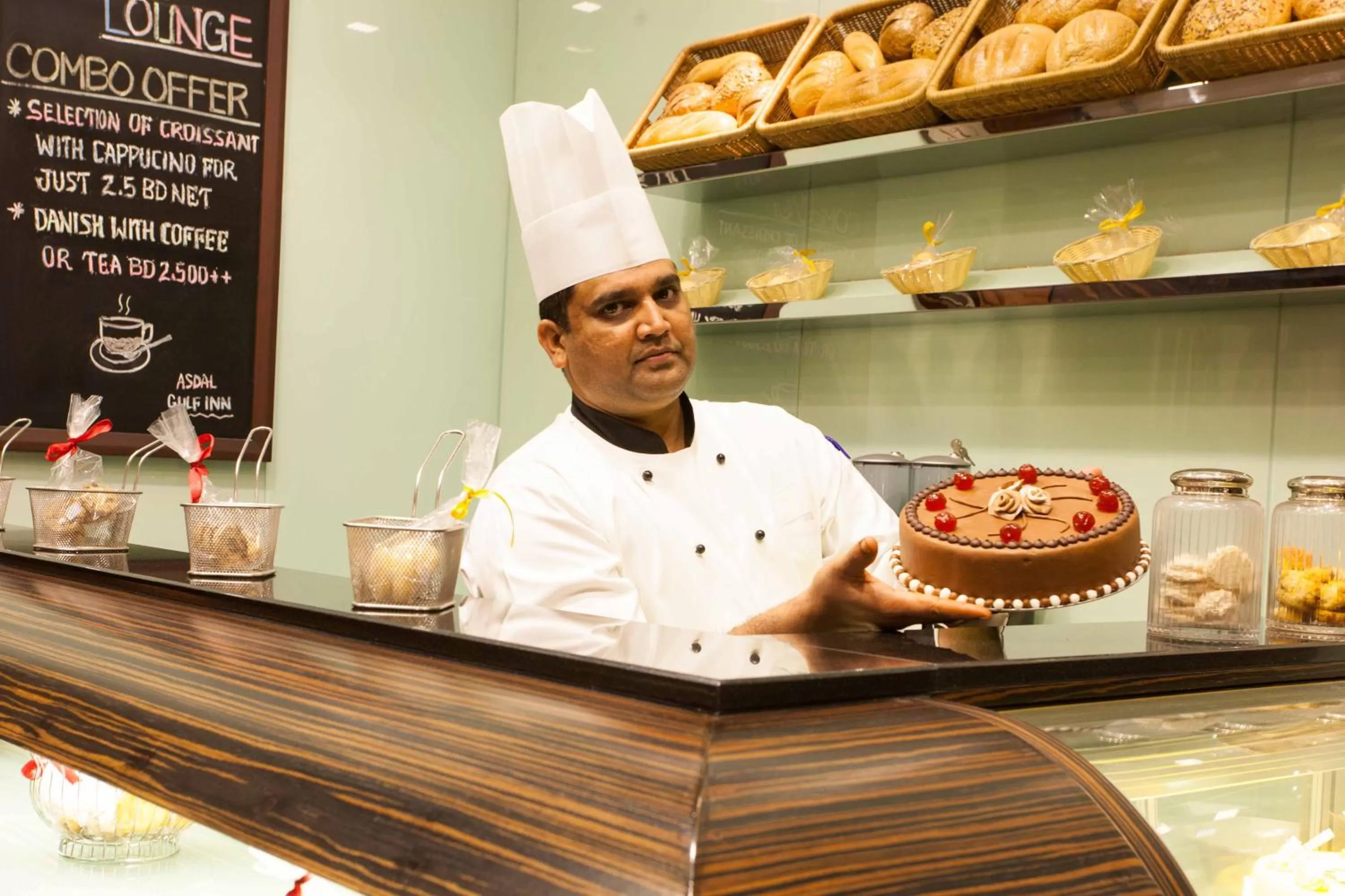 Food and drinks in Asdal Gulf Inn Boutique Hotel- SEEF