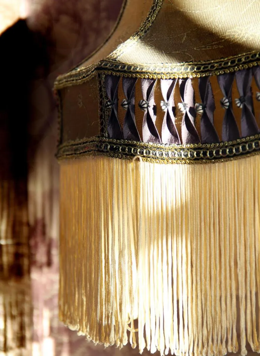 Decorative detail in The Horseshoe Inn