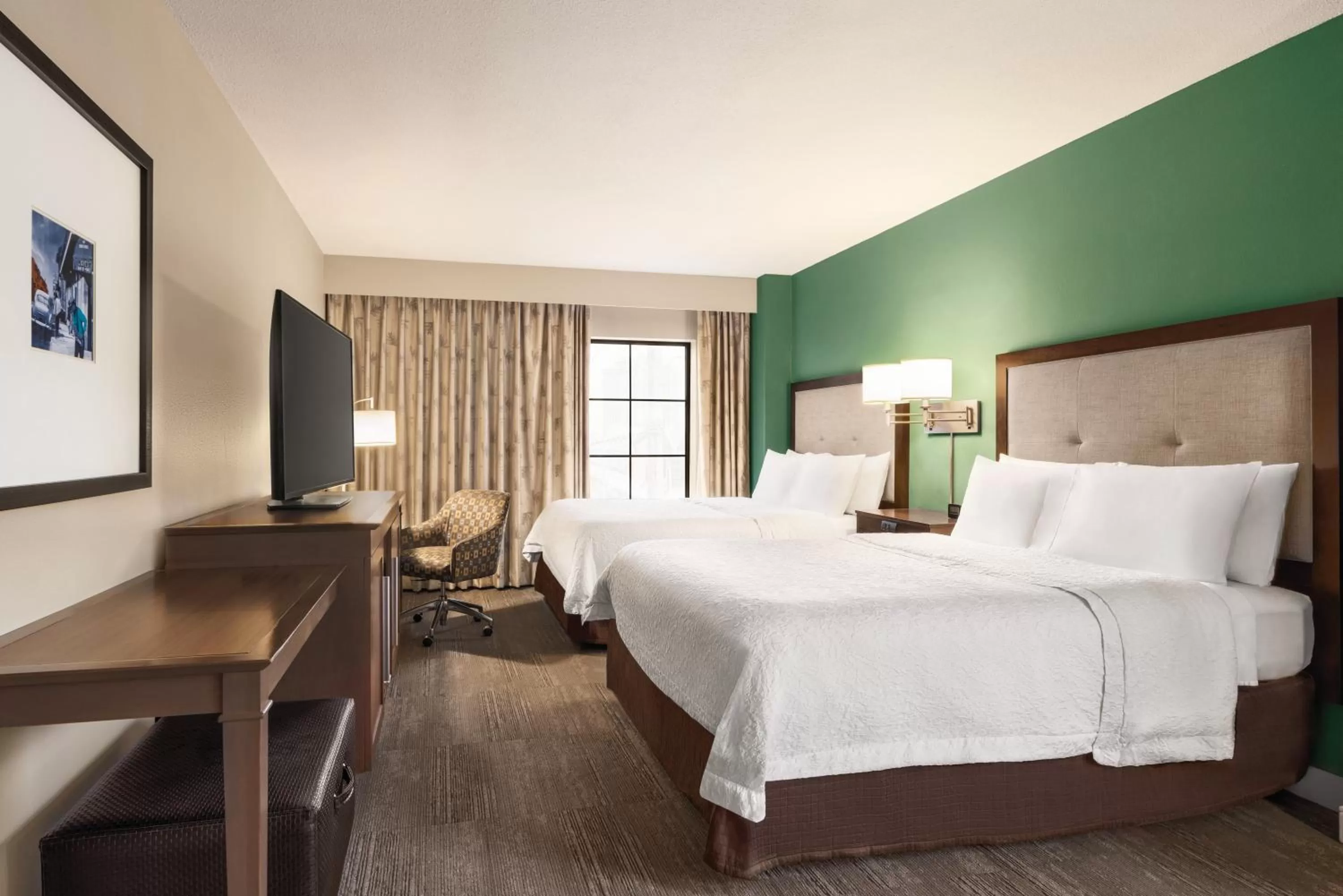 Bedroom, Bed in Hampton Inn and Suites New Orleans Convention Center