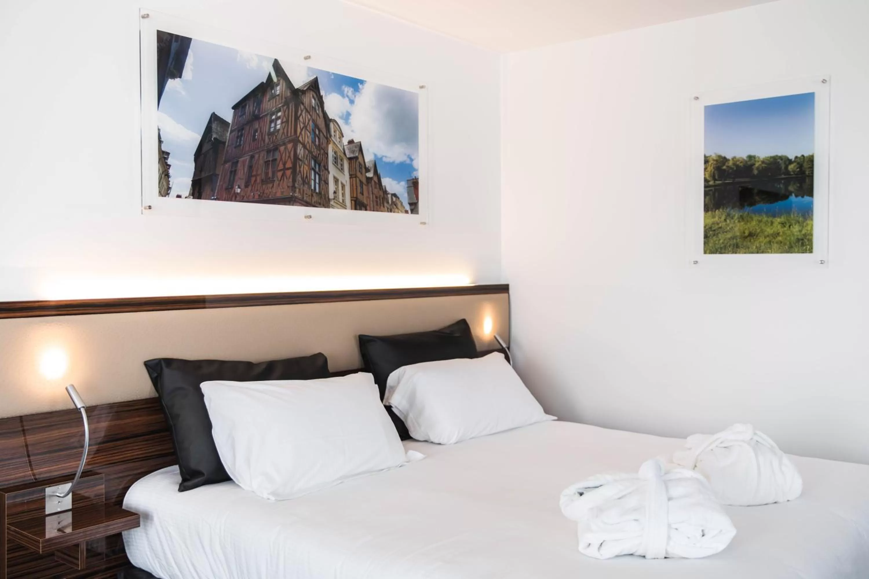 Bed in Westotel Tours Val de Loire