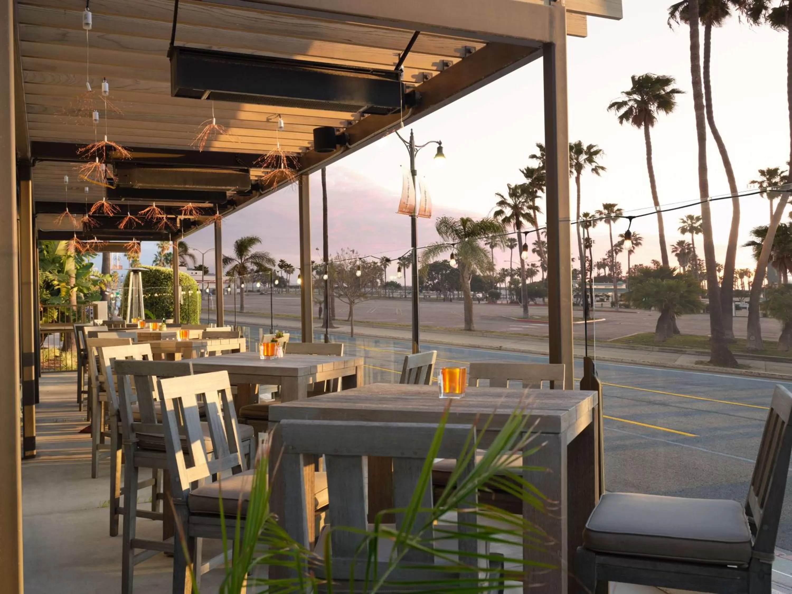 Restaurant/places to eat in Sonesta Redondo Beach and Marina