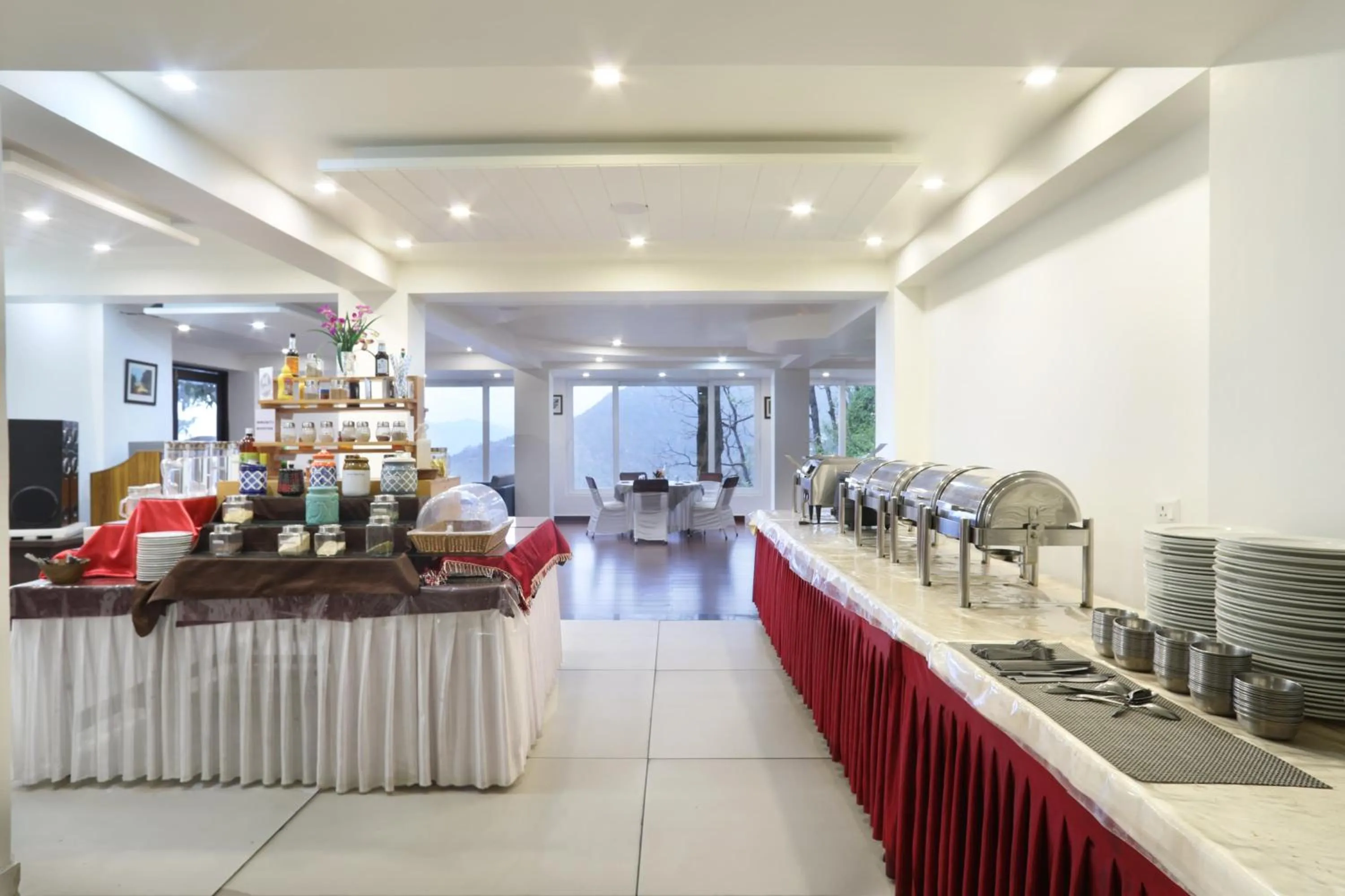 Restaurant/places to eat in The Mountain Quail