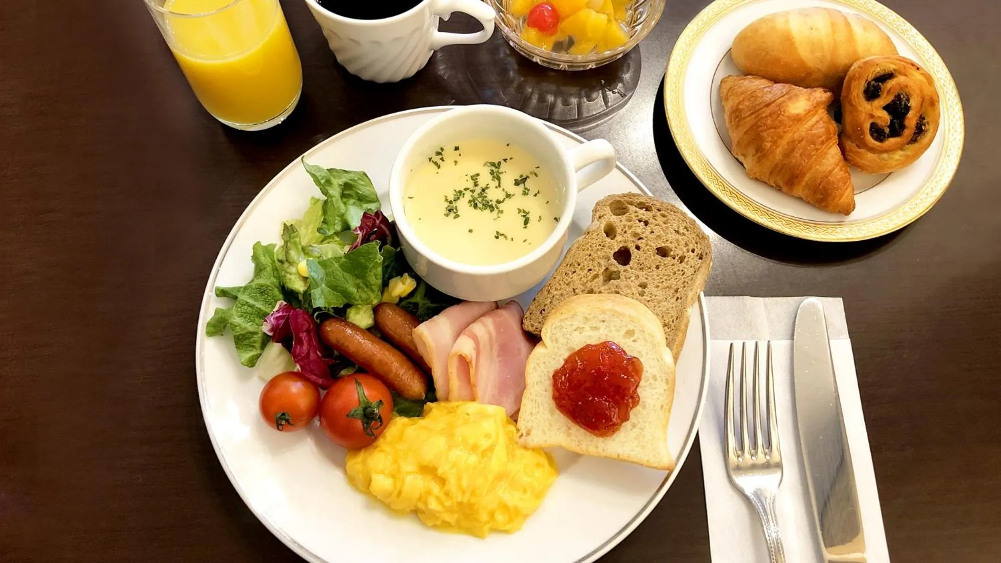 Breakfast in the b hachioji