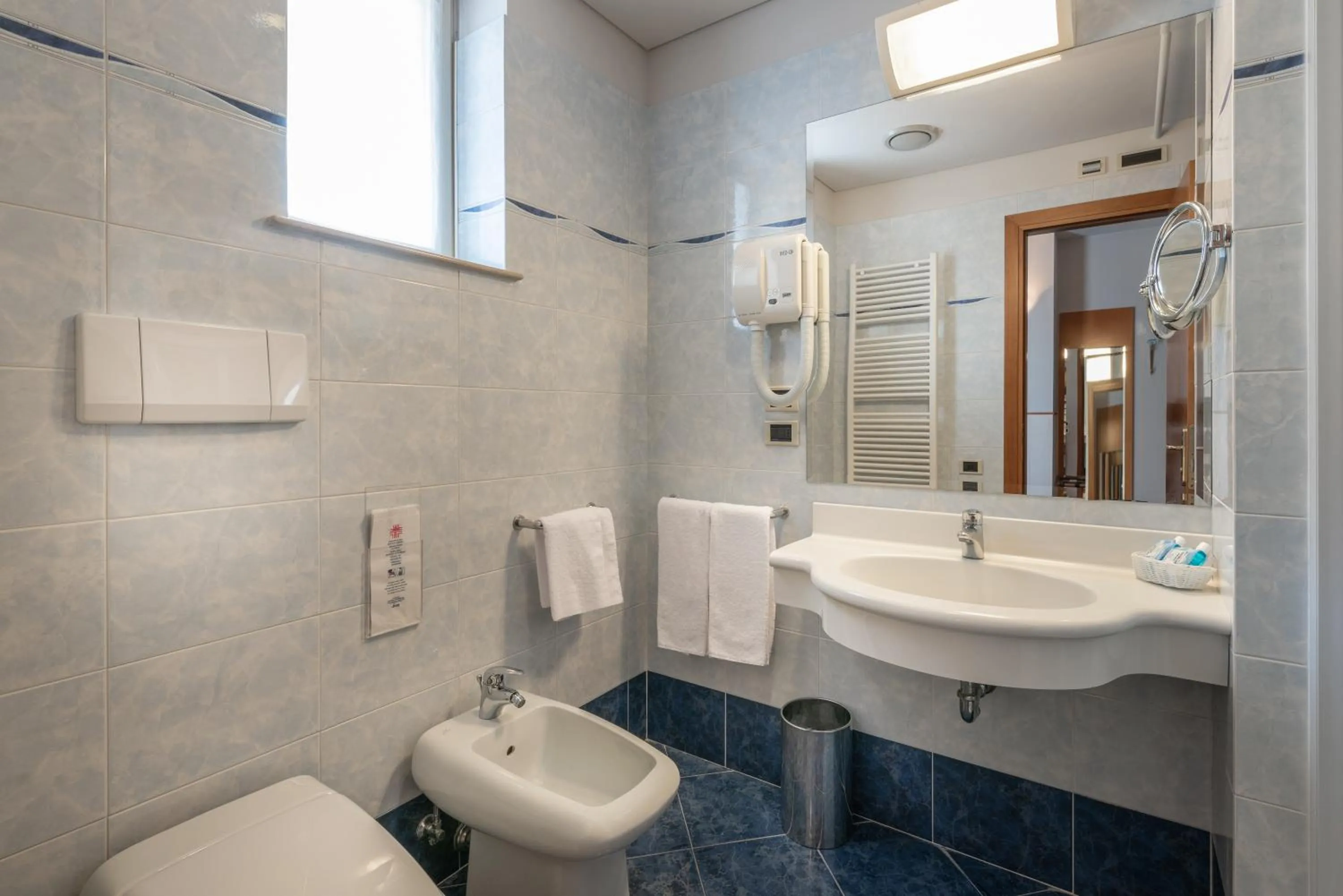 Bathroom in Hotel Baia Flaminia